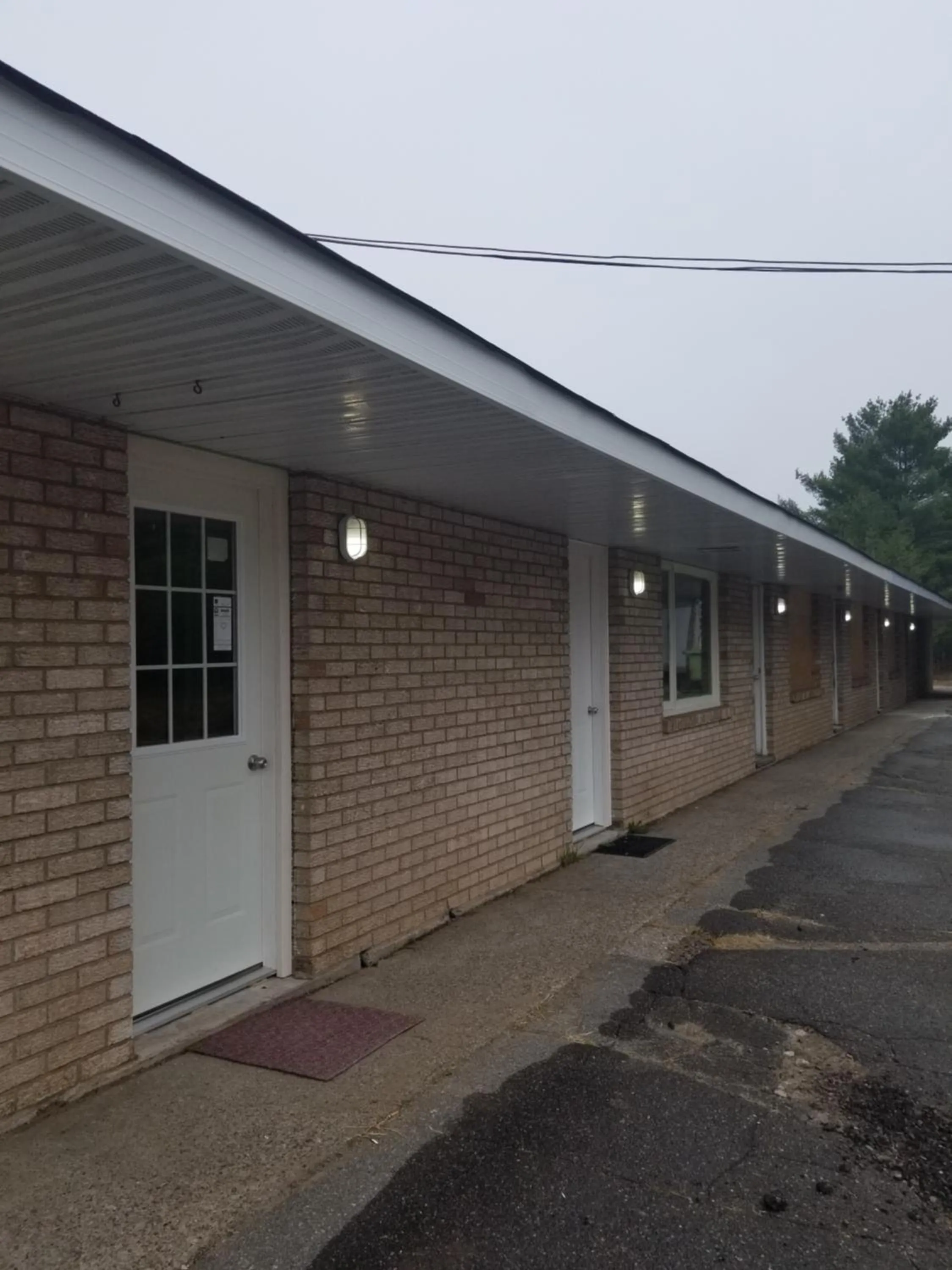 Winter in Super Nights Inn