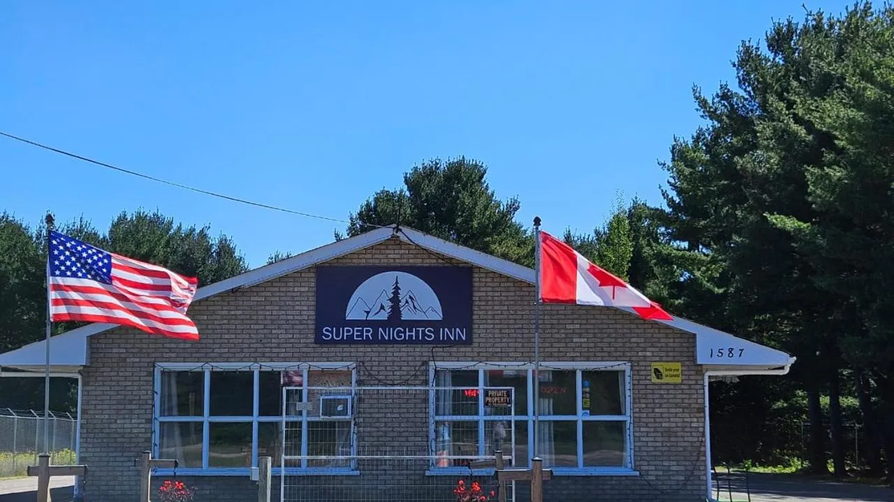 Day in Super Nights Inn