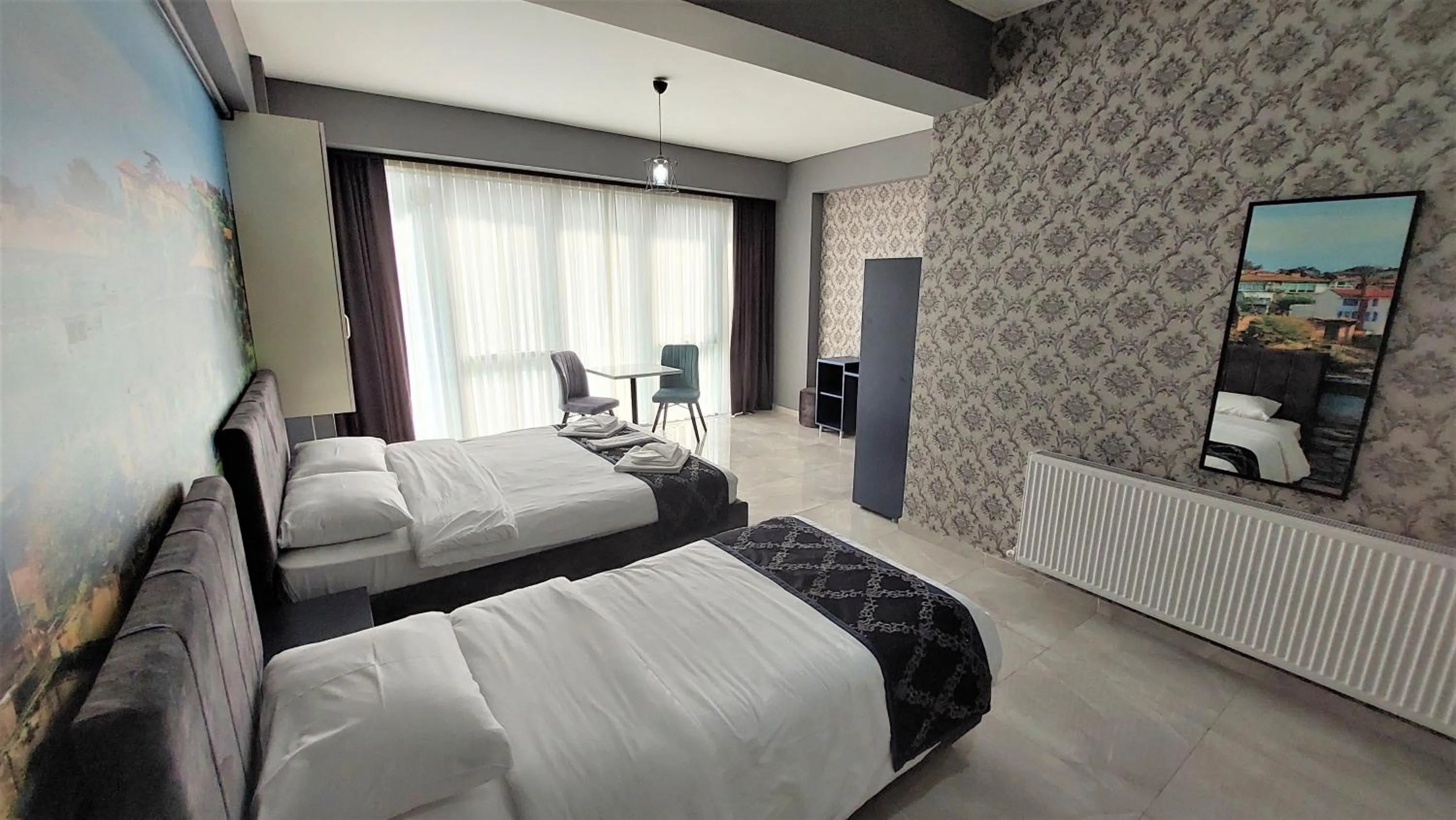 TV and multimedia, Bed in Mini Suite Otel