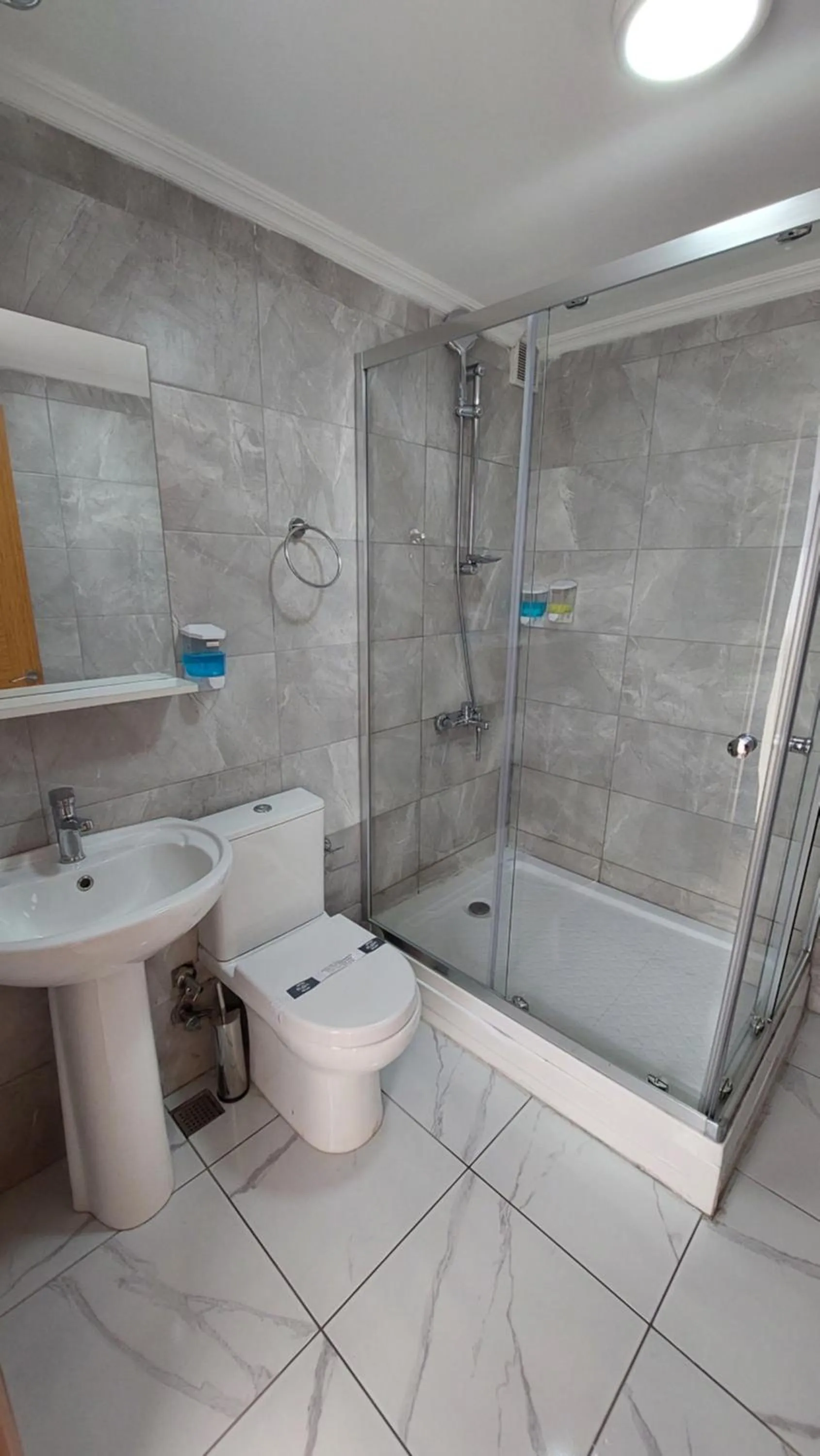 Shower in Mini Suite Otel