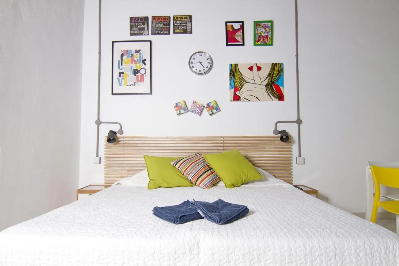 Bedroom, Bed in Cresta Beach Studios