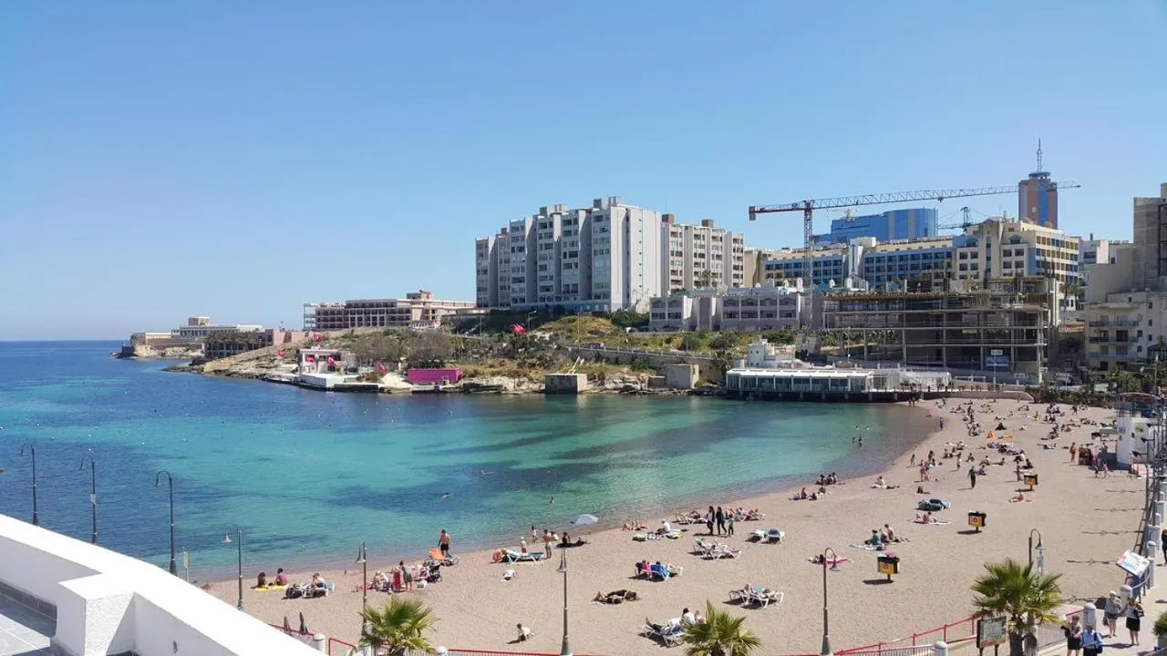 Beach in Cresta Beach Studios