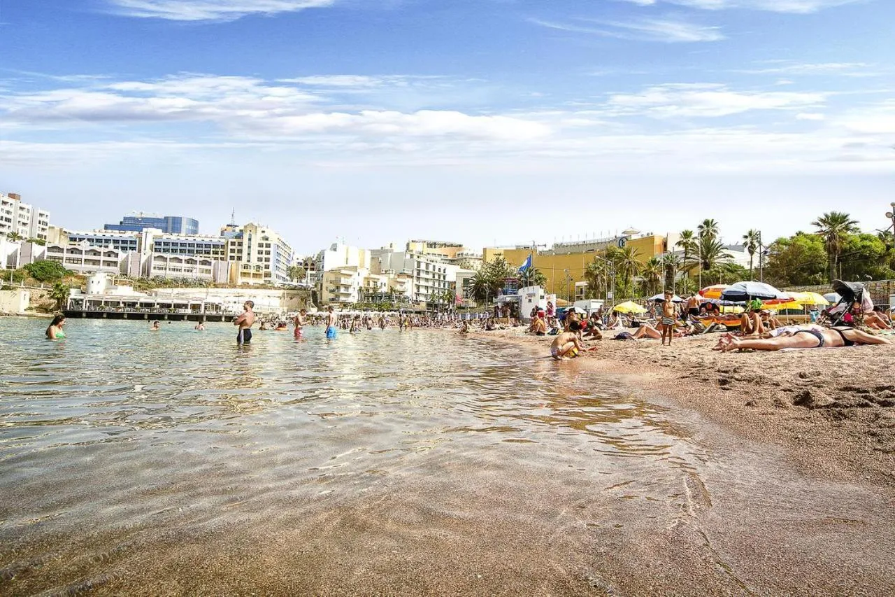 Beach in Cresta Beach Studios