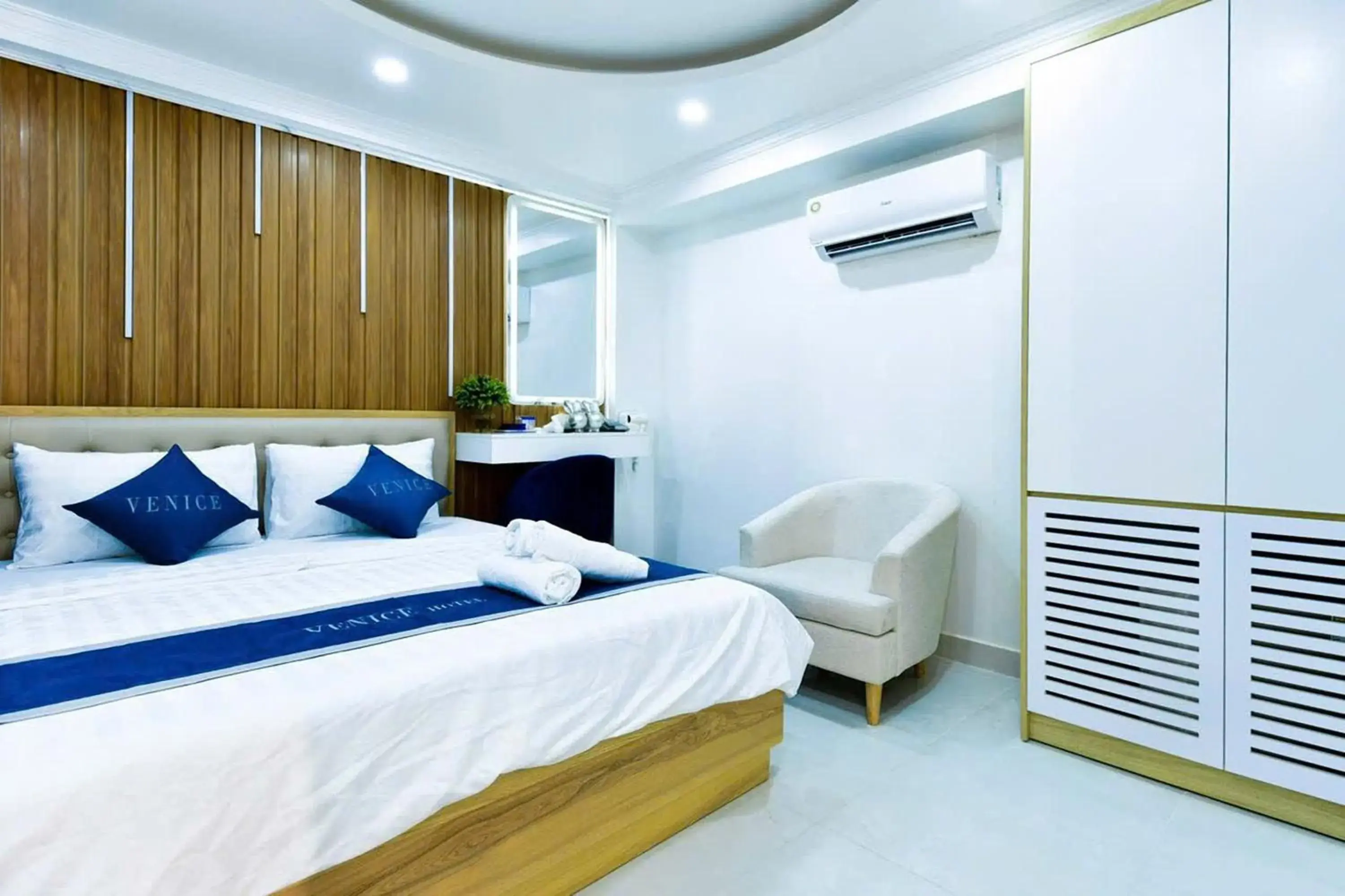 Superior Double Room in Venice 1 Hotel Superior Double Room in Venice 1 Hotel