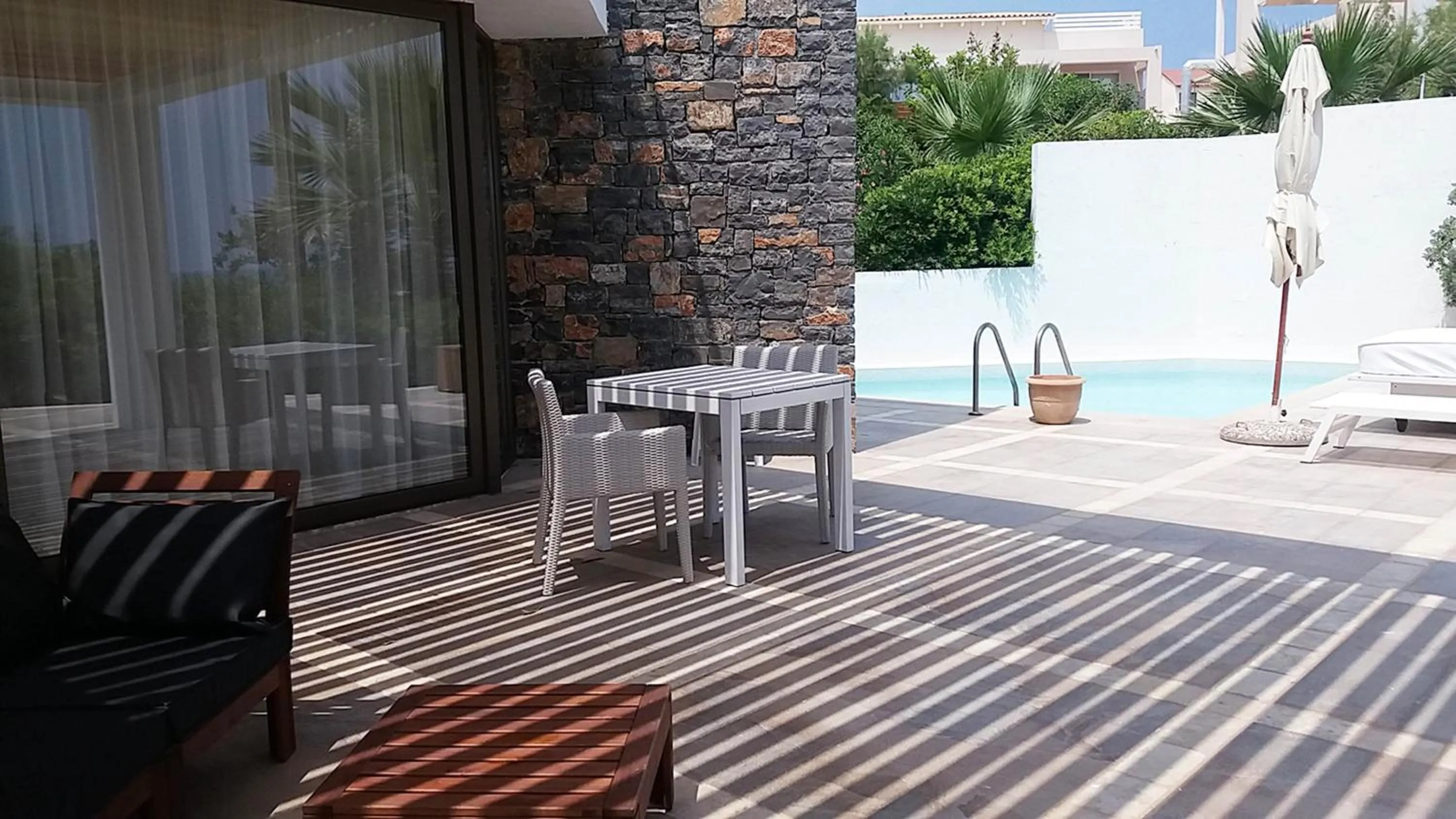 Patio in The Island Hotel - Adults Only -