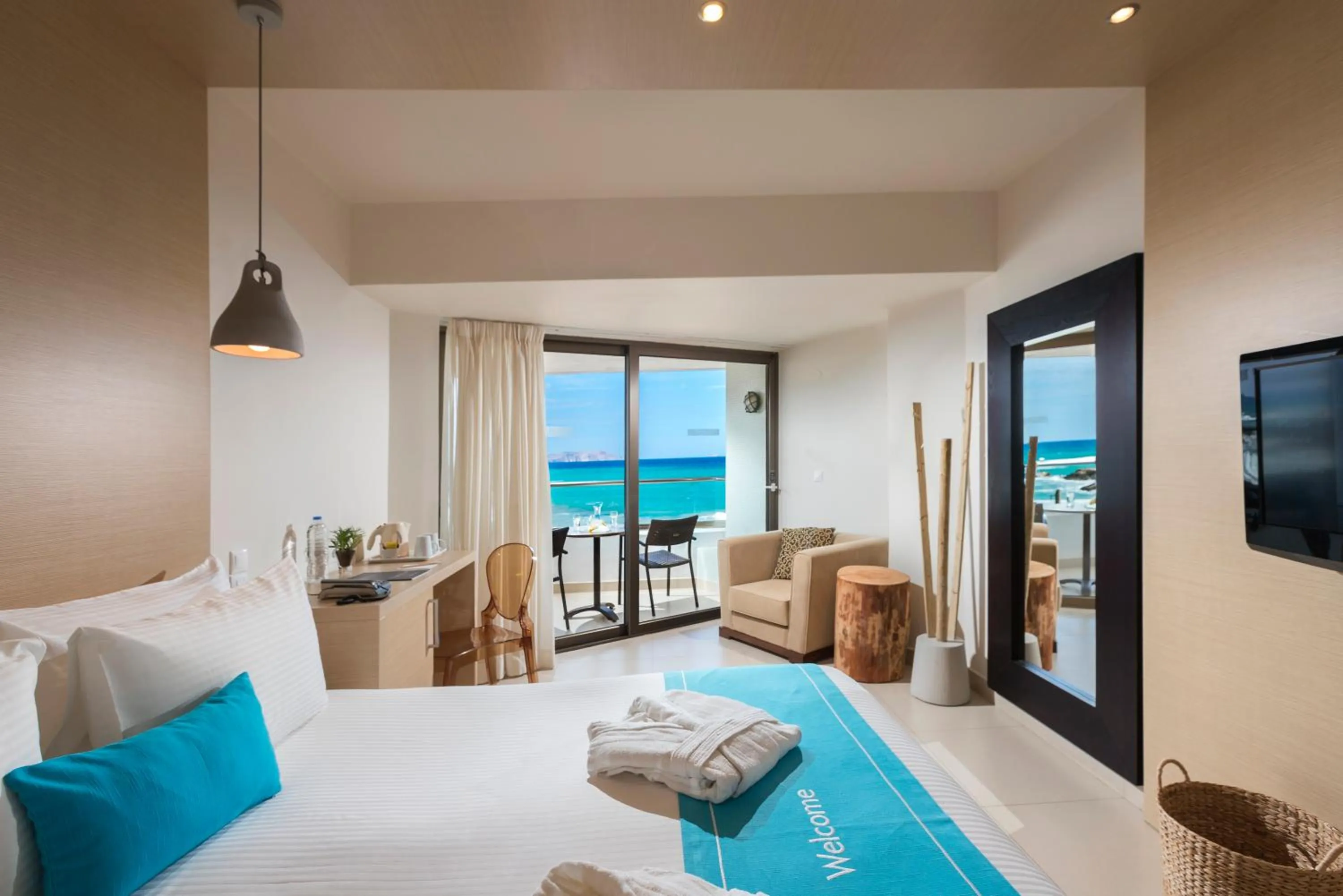 Bedroom, Bed in The Island Hotel - Adults Only -