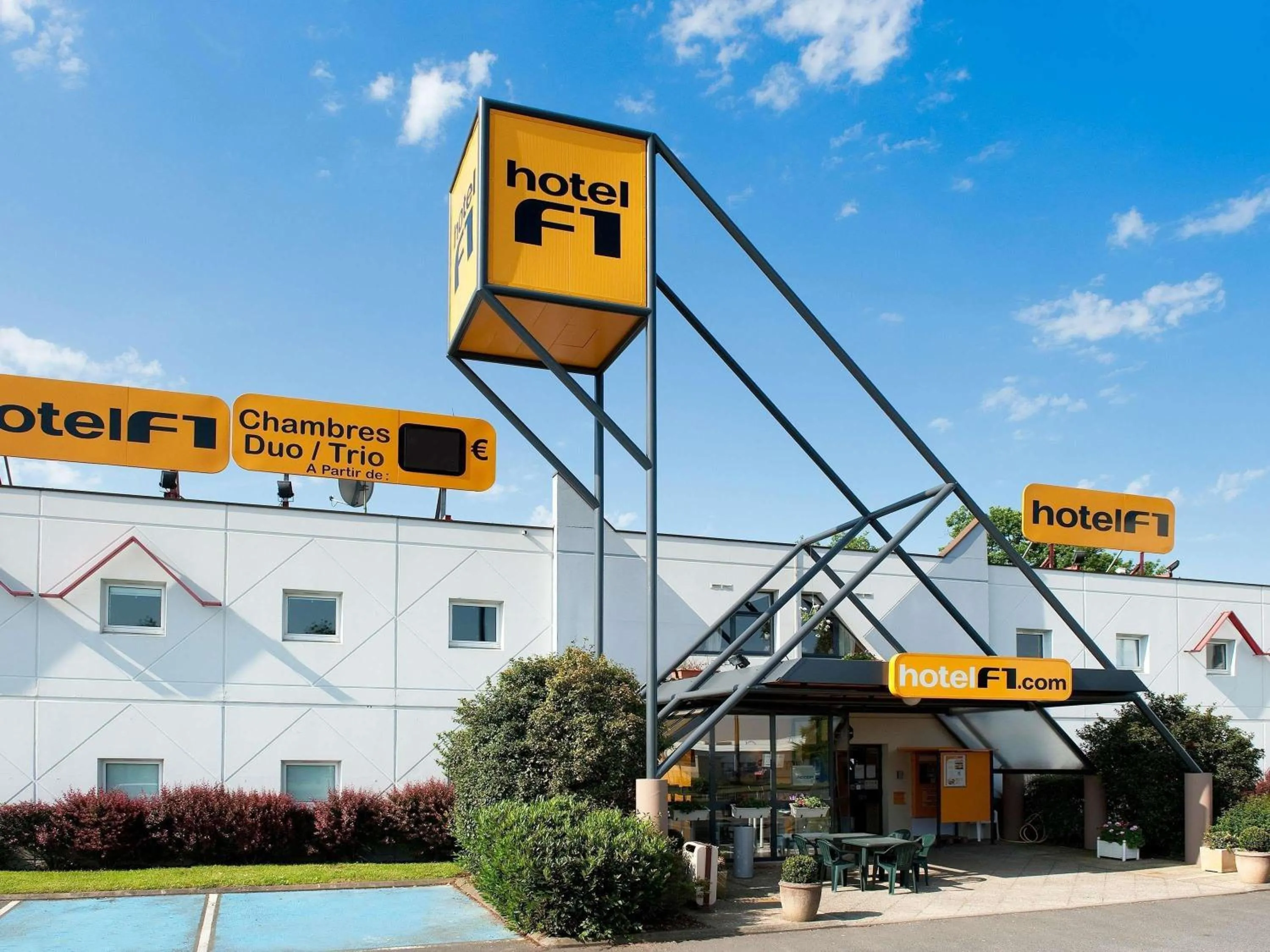 Property building in hotelF1 Avignon Nord