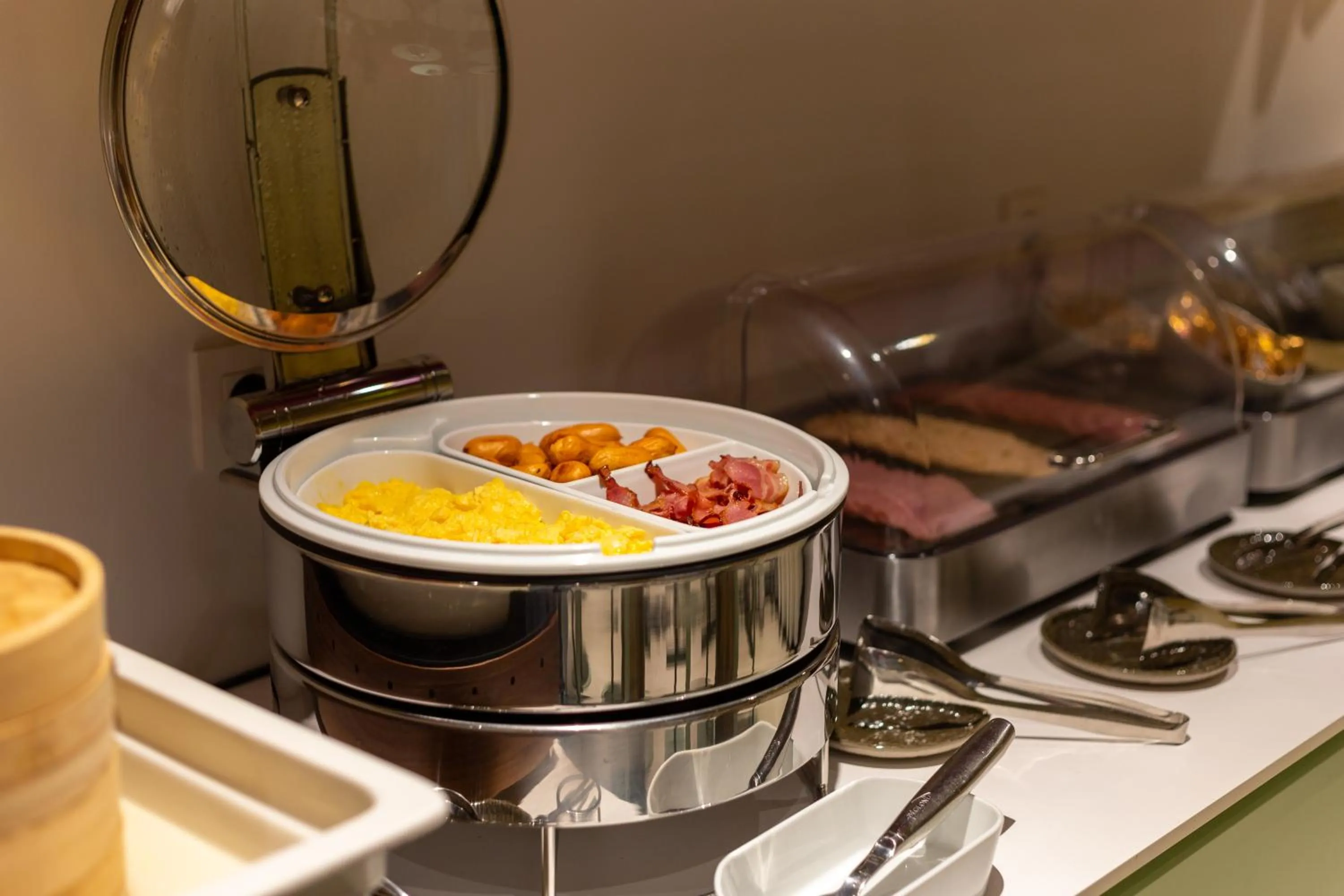 Breakfast in Kazakiwi