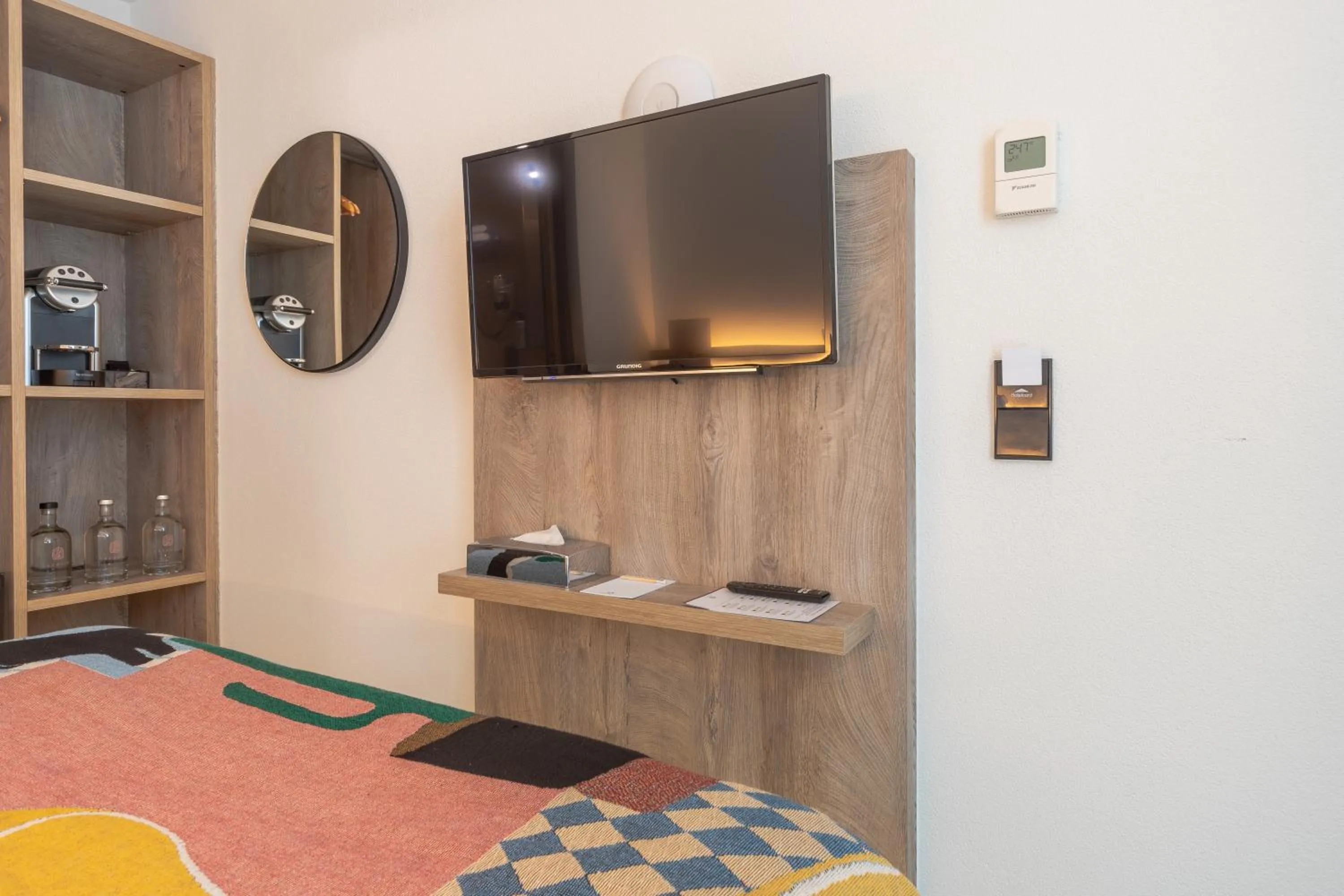 TV and multimedia, Bed in Kazakiwi