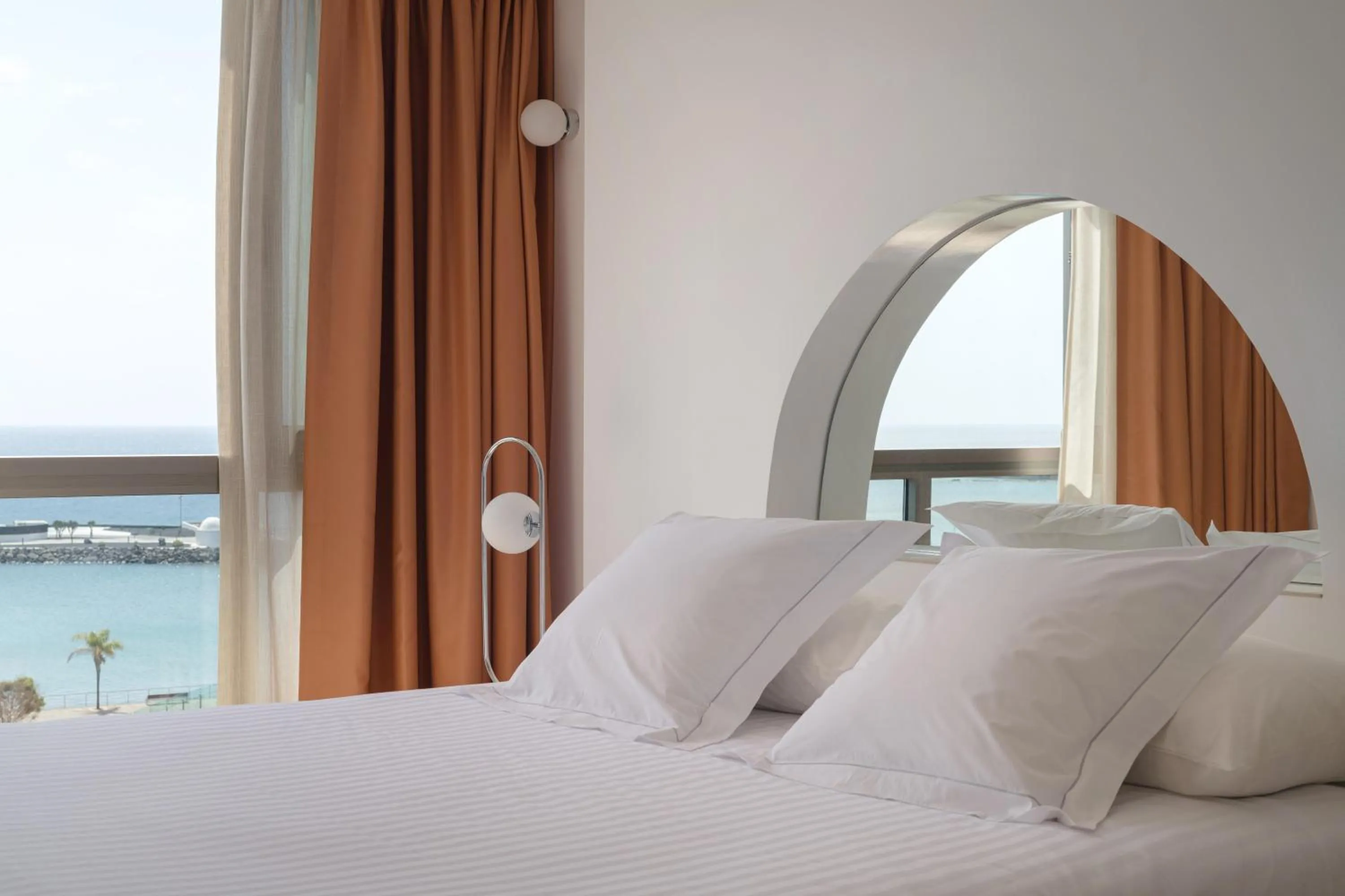 Photo of the whole room, Bed in Plus Fariones Habitat