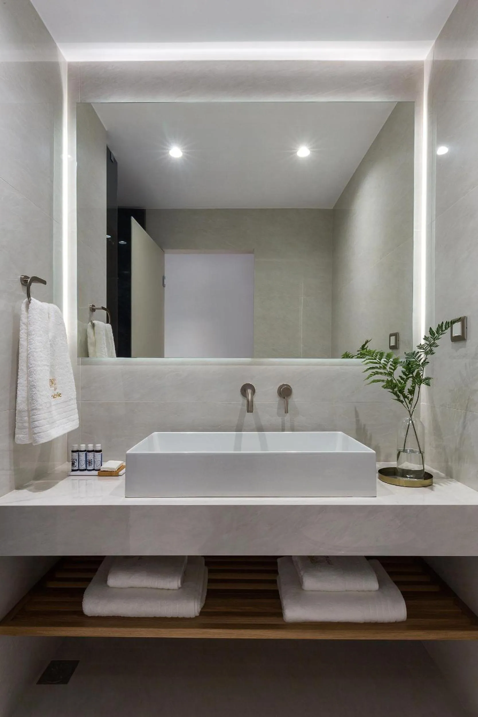 Bathroom in Mirabile Luxury Suites