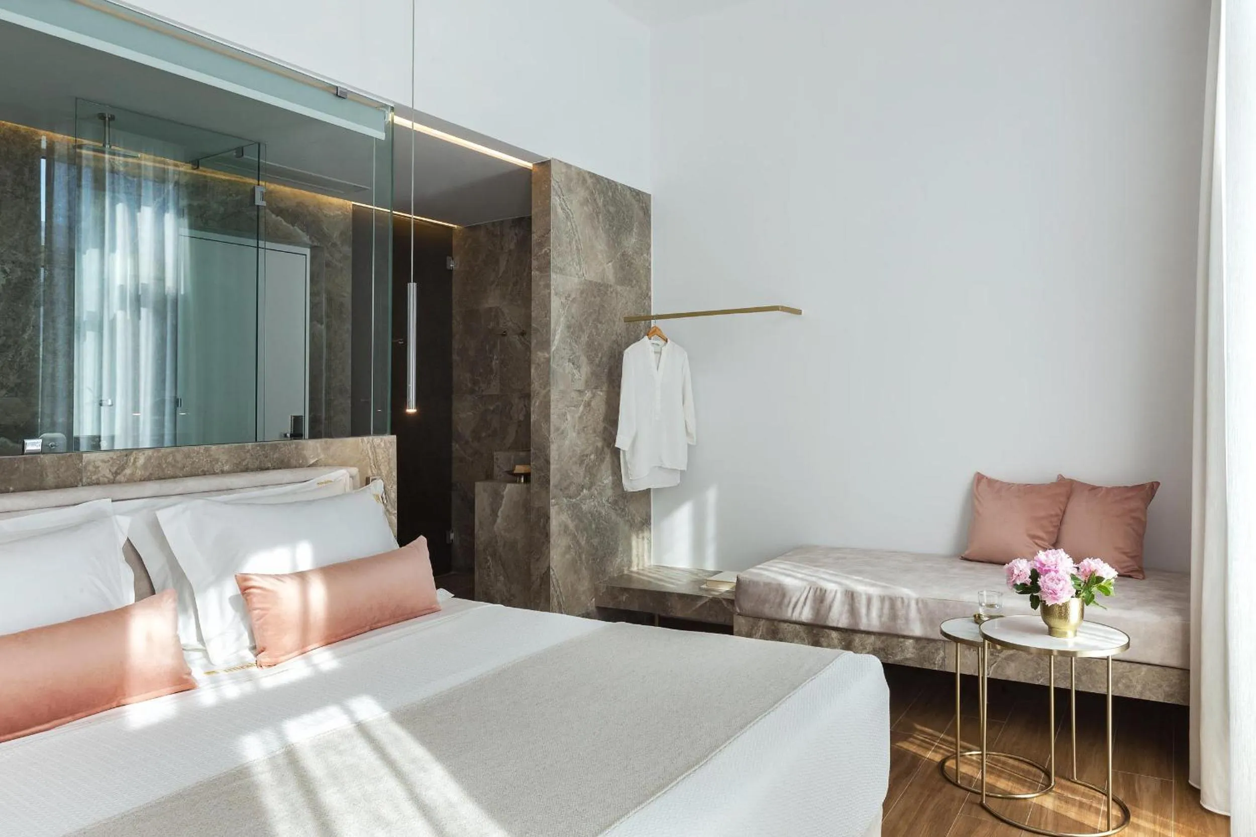 Photo of the whole room, Bed in Mirabile Luxury Suites