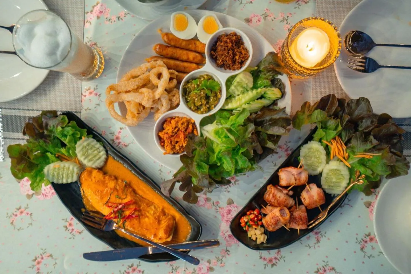 Restaurant/places to eat in Tree Tara hotel