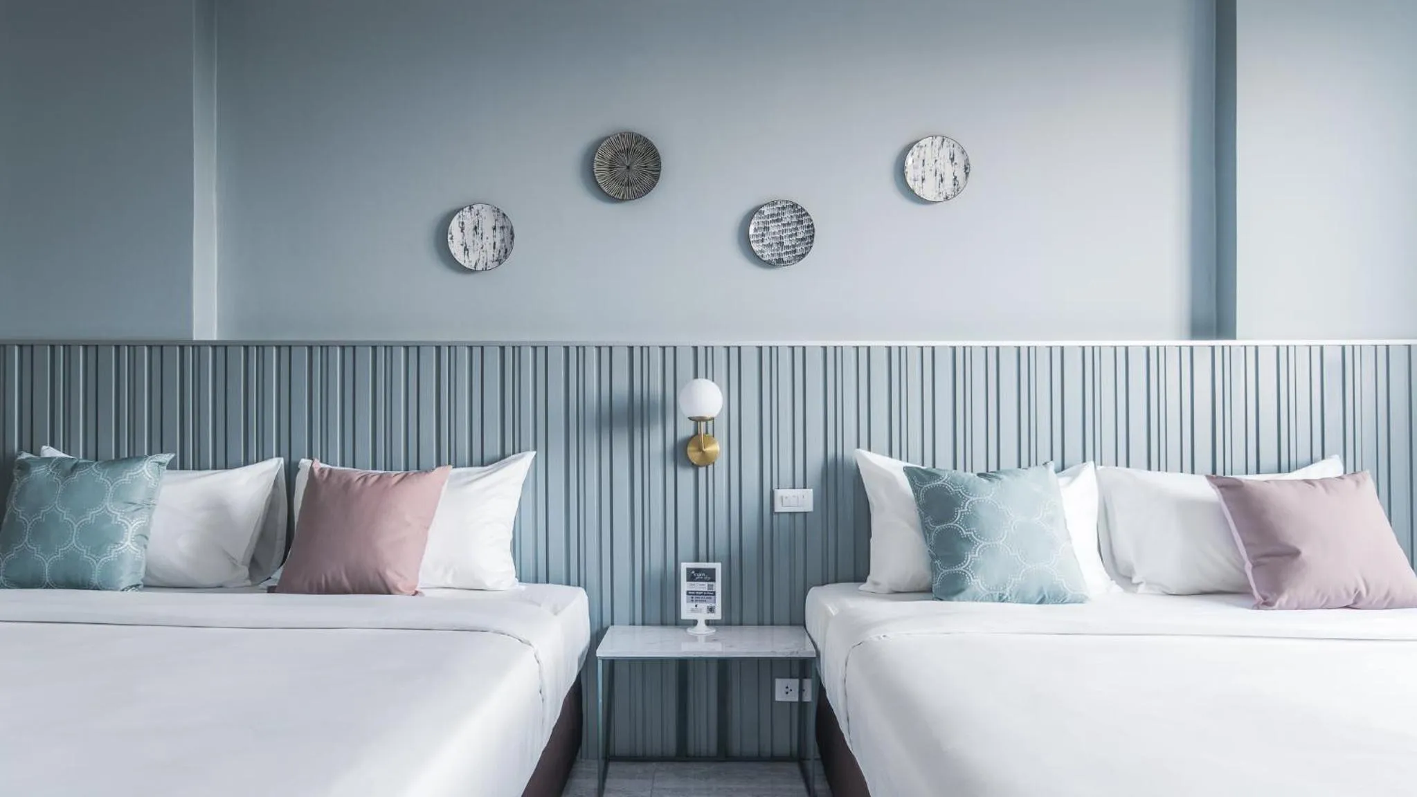 Bed in Tree Tara hotel