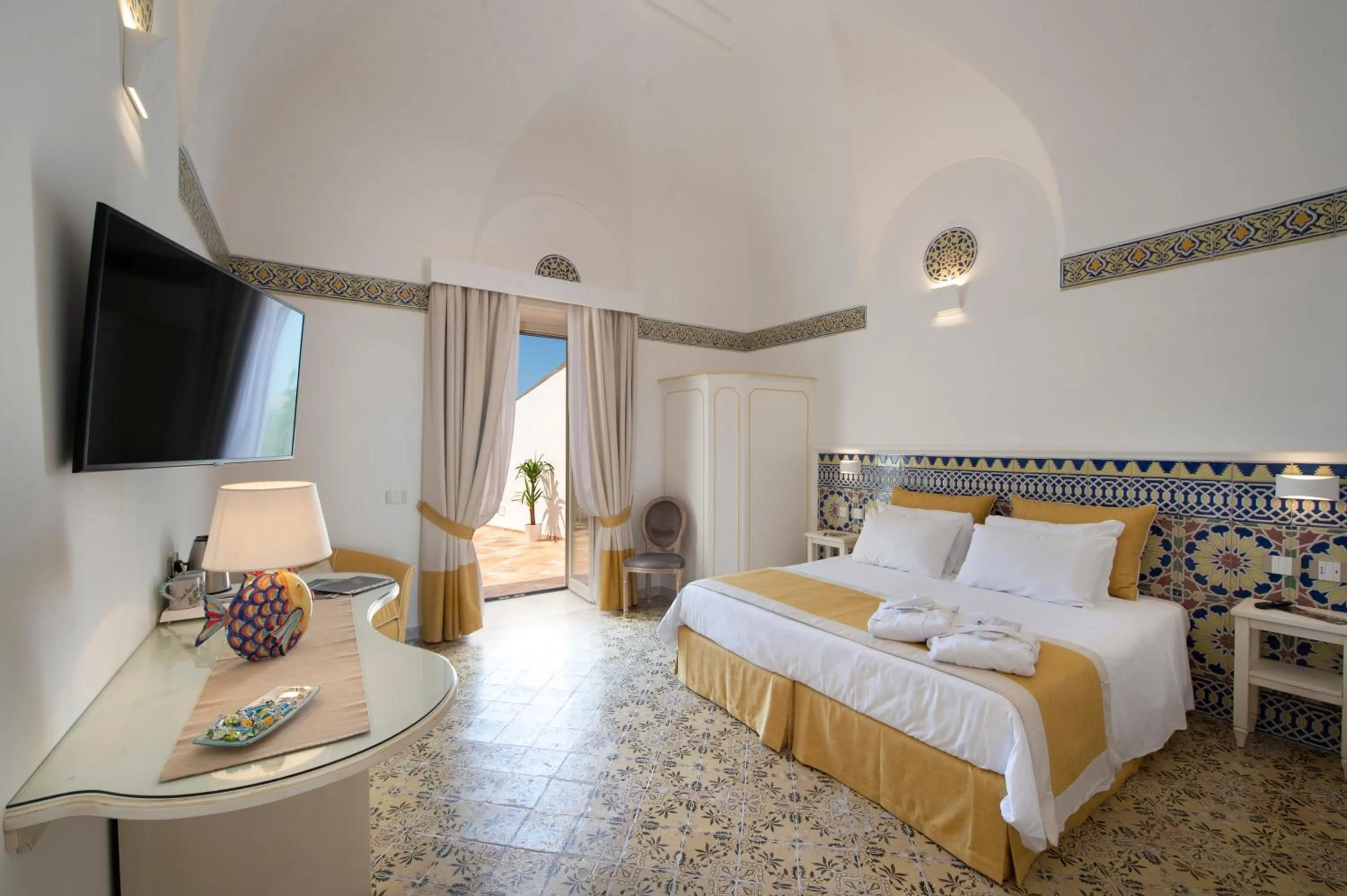 Photo of the whole room, Bed in CASA CAPRILE POSITANO