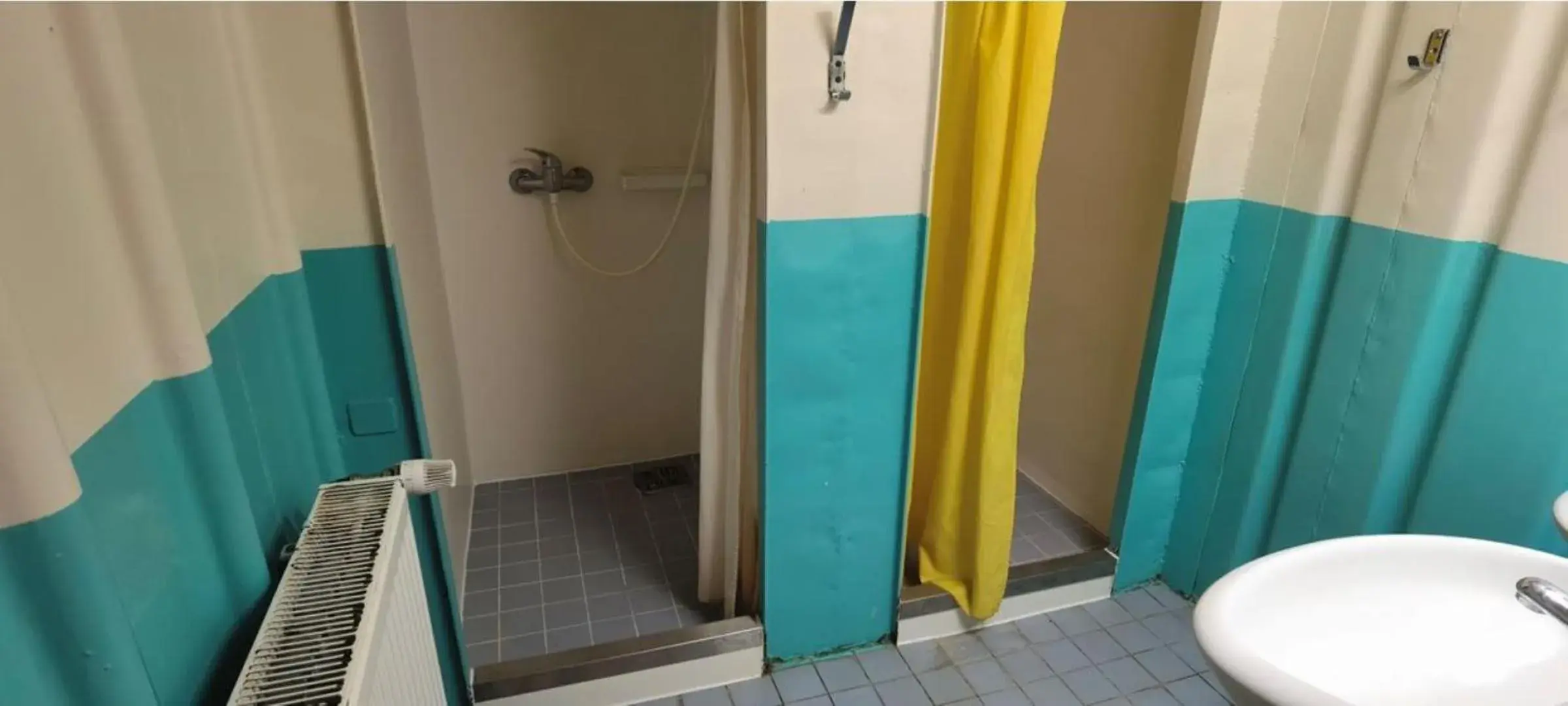 Shipotel Western - Double Cabin with Shared Bathroom in Shipotel-Berlin GmbH, Shipotel Eastern & Shipotel Western Shipotel Western - Double Cabin with Shared Bathroom in Shipotel-Berlin GmbH, Shipotel Eastern & Shipotel Western