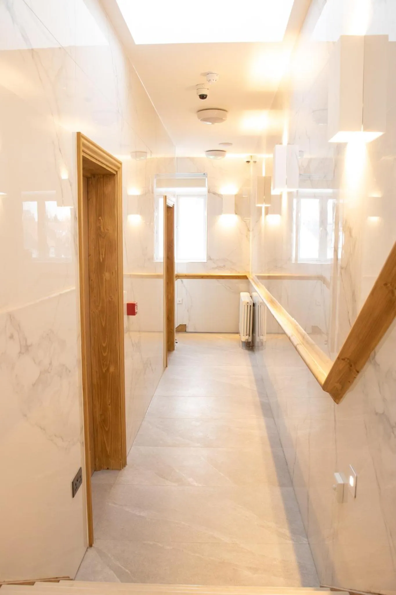 Bed in Burren London Hotel