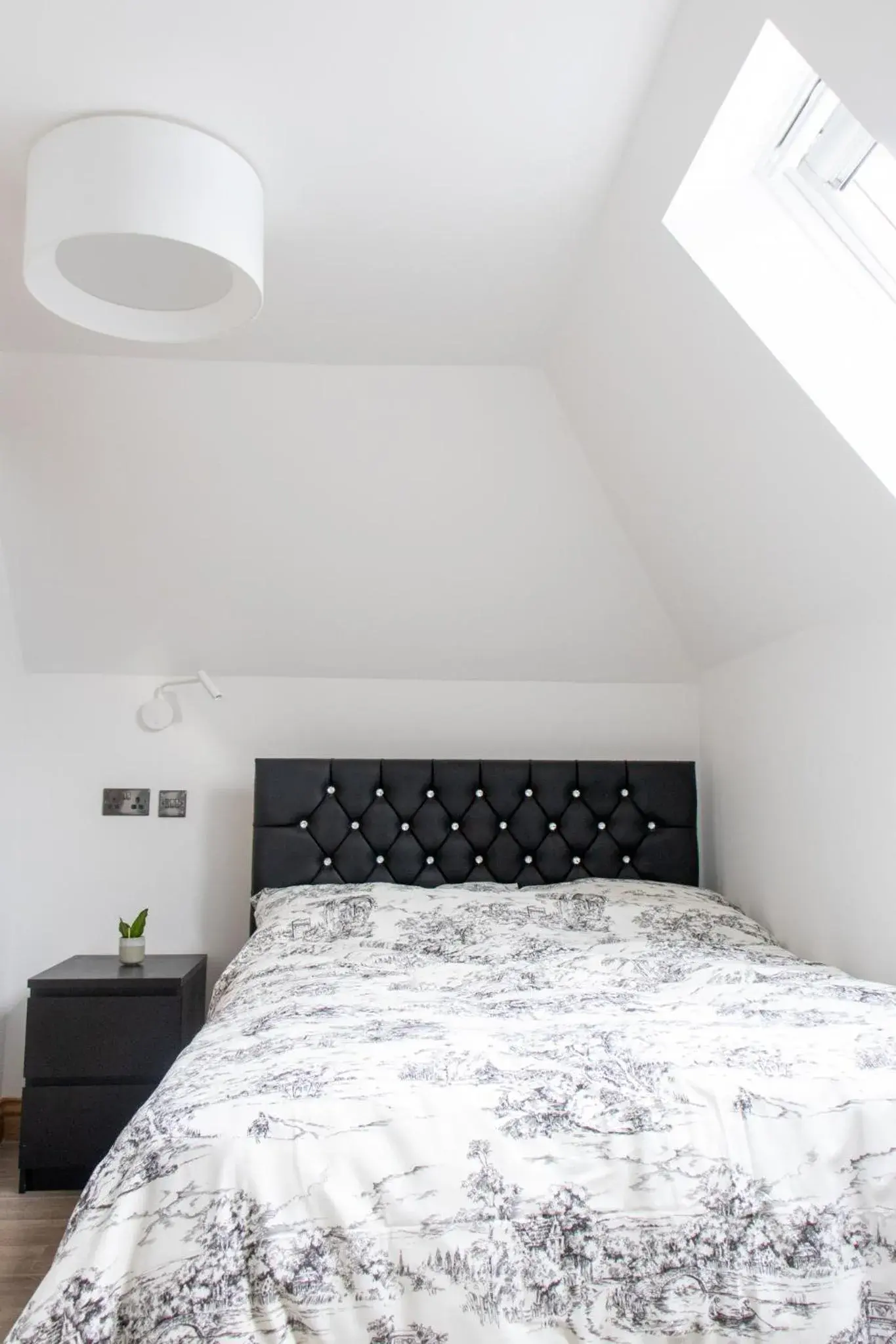 Double Room in Burren London Hotel Double Room in Burren London Hotel