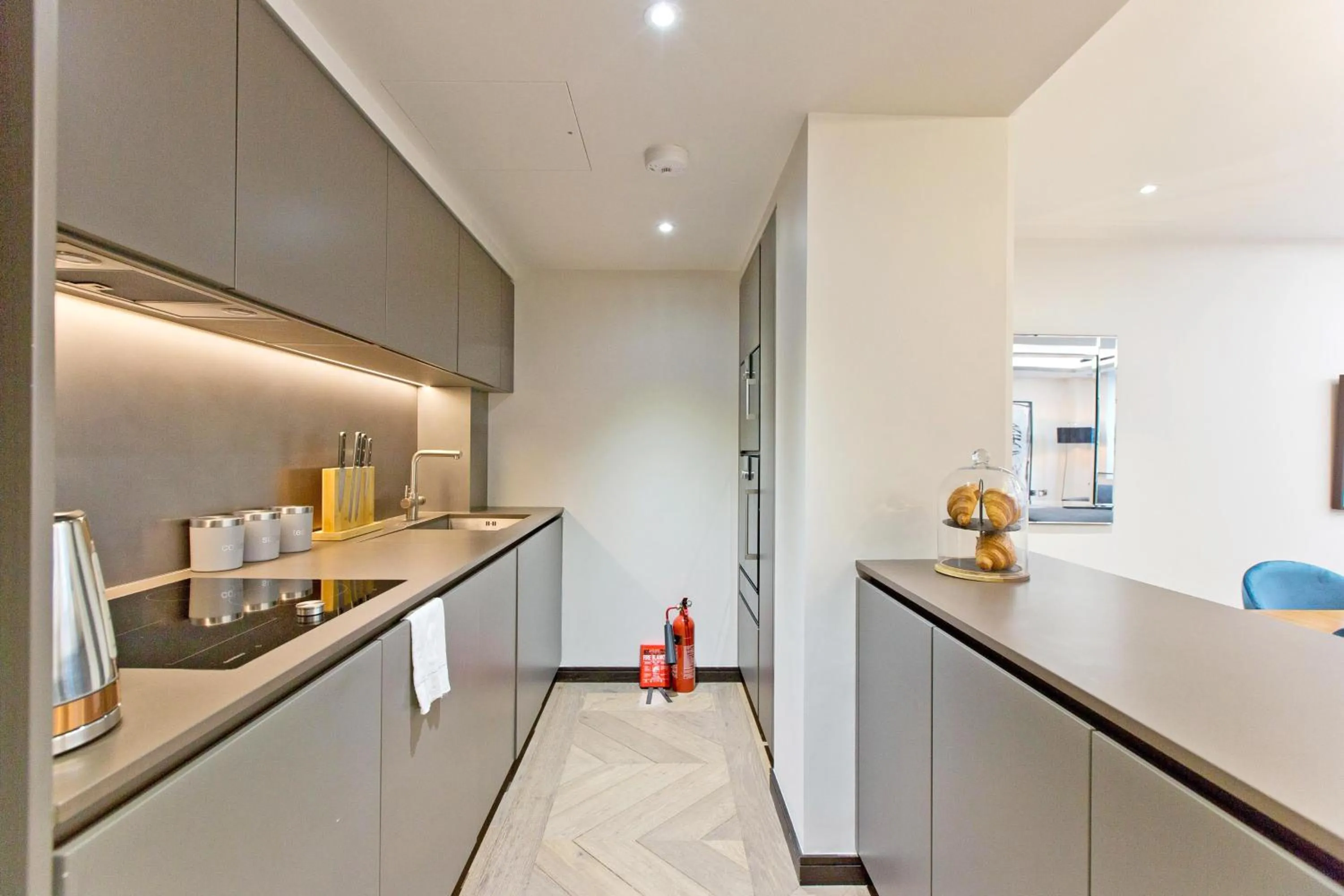 Kitchen or kitchenette in 37GS Residences