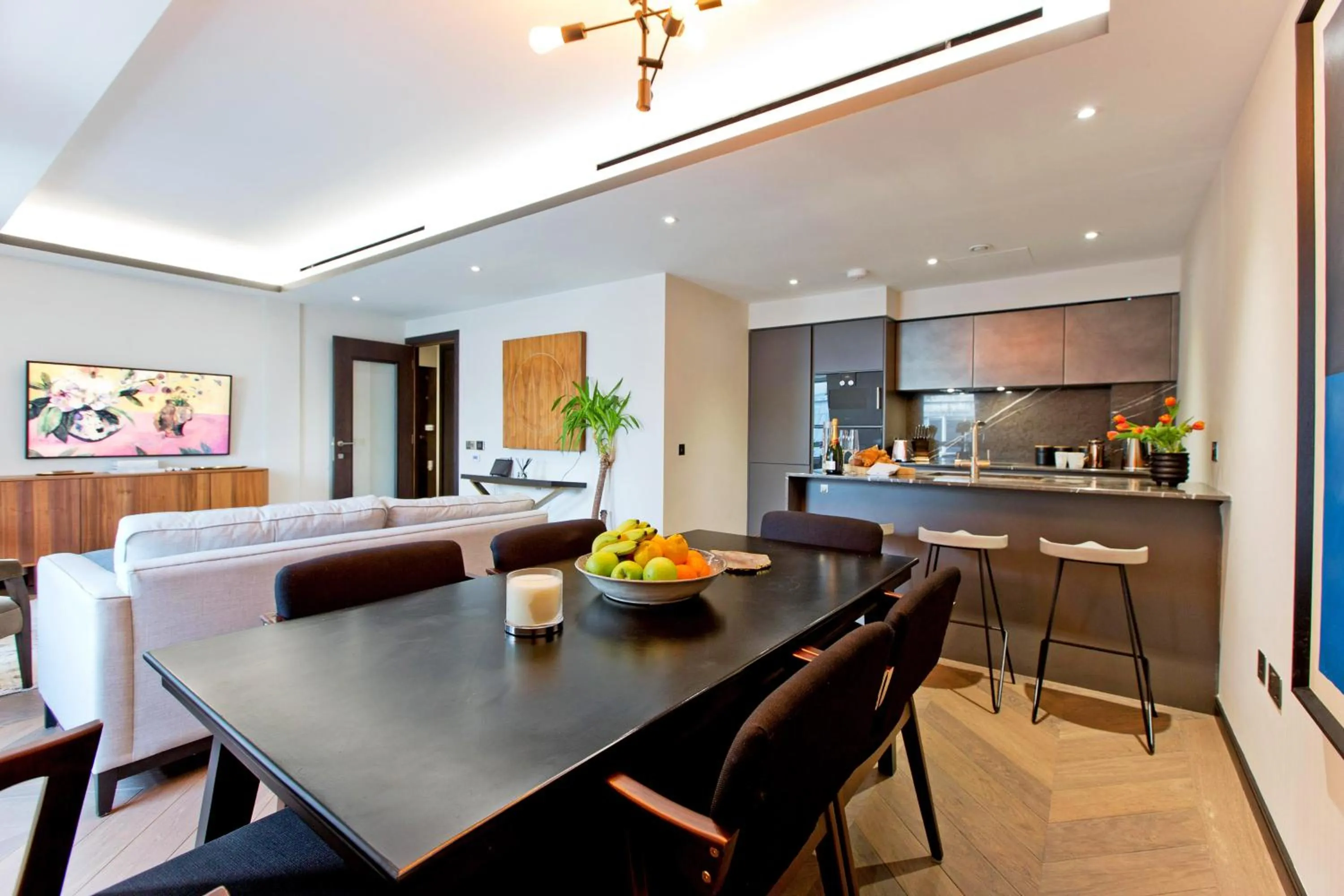 Kitchen or kitchenette in 37GS Residences