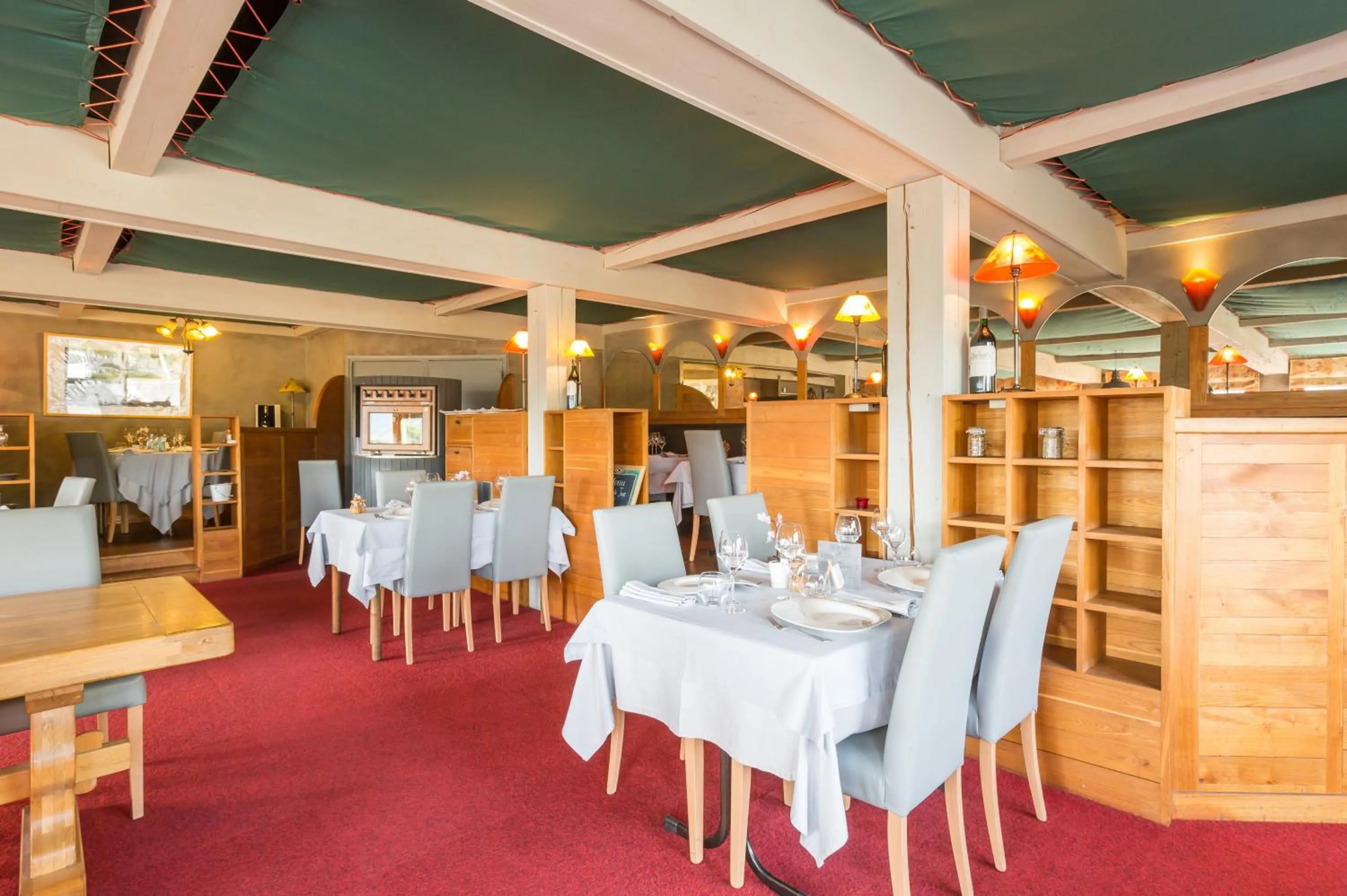 Area and facilities in Logis Hotel Restaurant La Tour