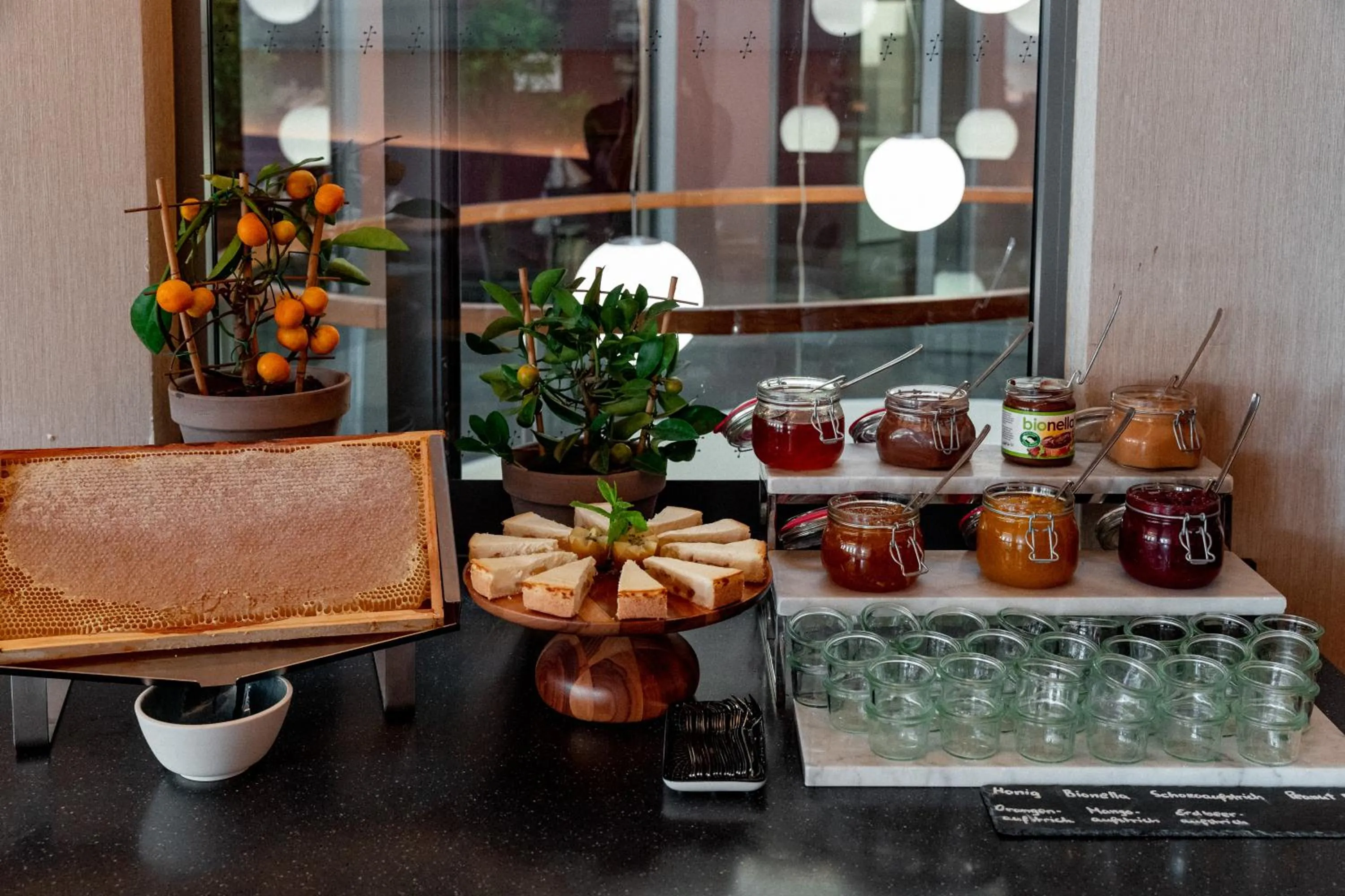 Restaurant/places to eat in Townhouse Dresden