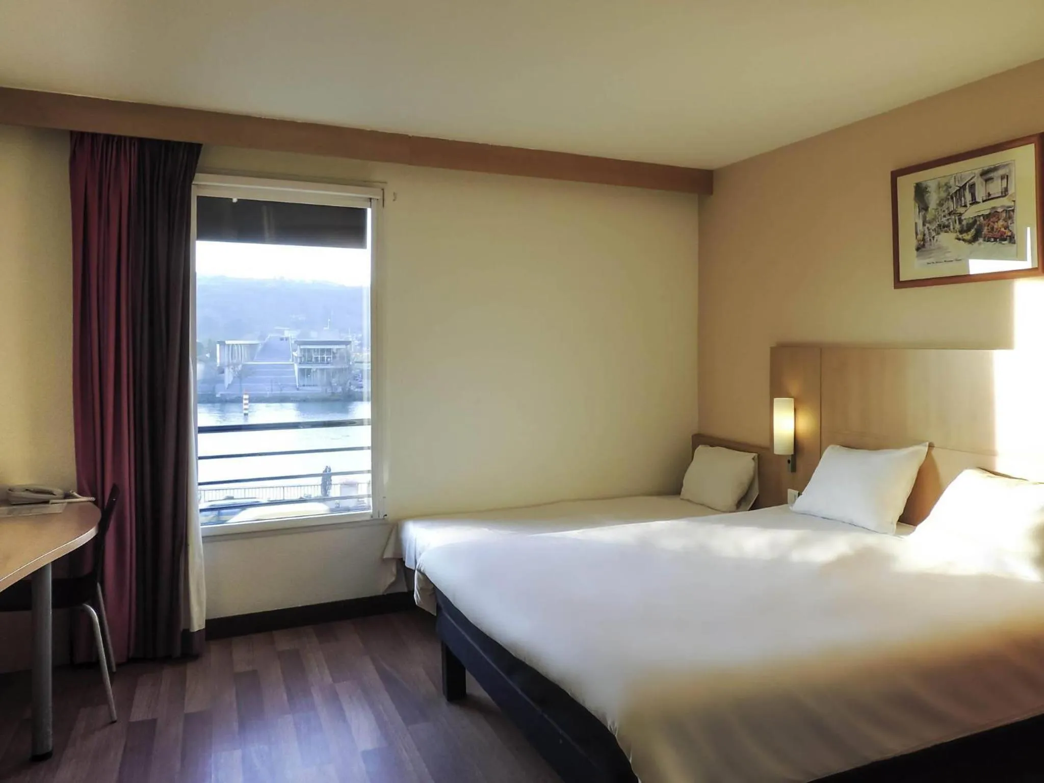 Bedroom, Bed in ibis Lyon Sud Vienne Saint-Louis