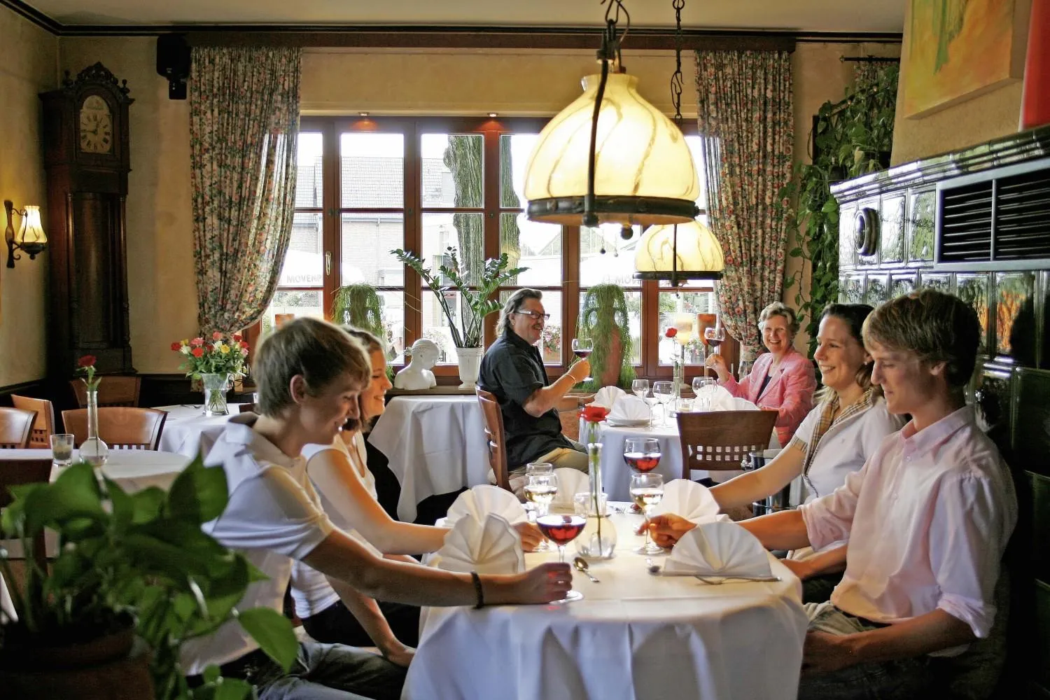 Restaurant/places to eat in Land-gut-Hotel Lohmann