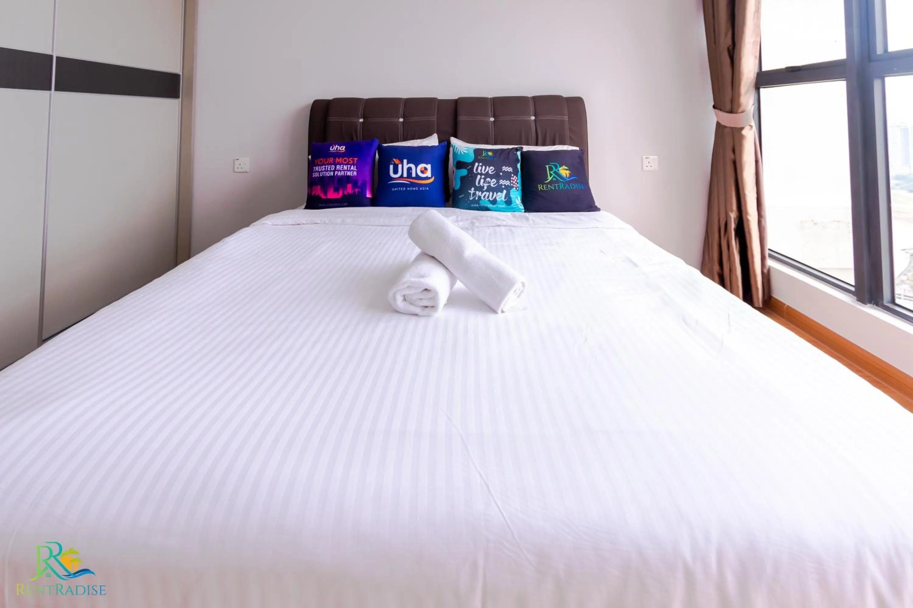 Bedroom, Bed in Country Garden Danga Bay @ UHA