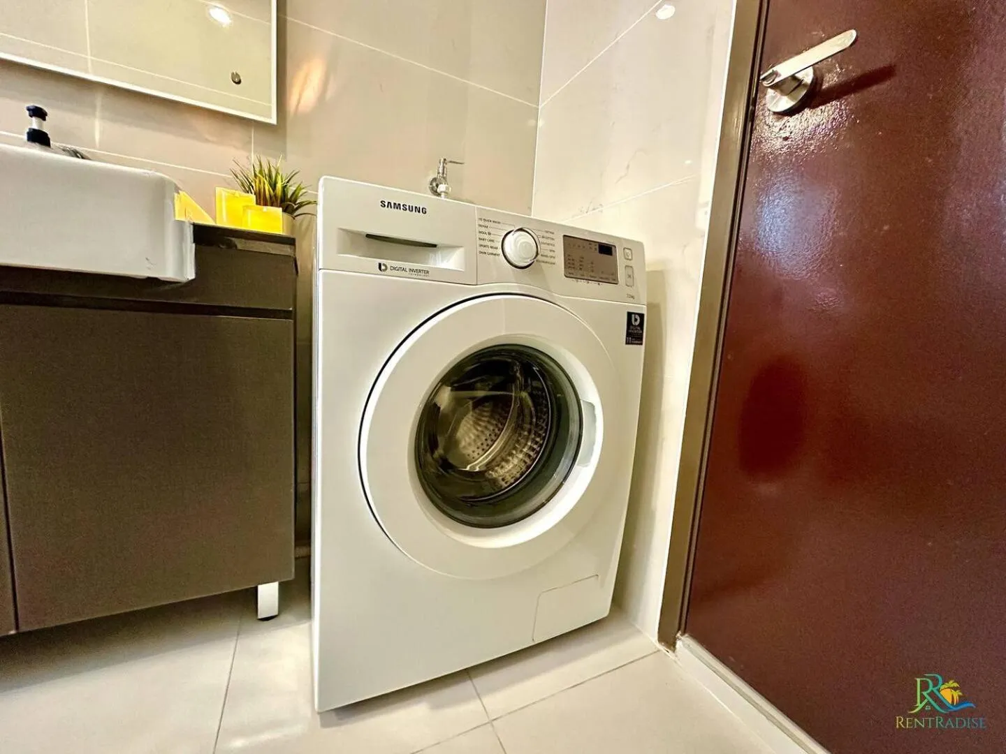 washing machine in Country Garden Danga Bay @ UHA