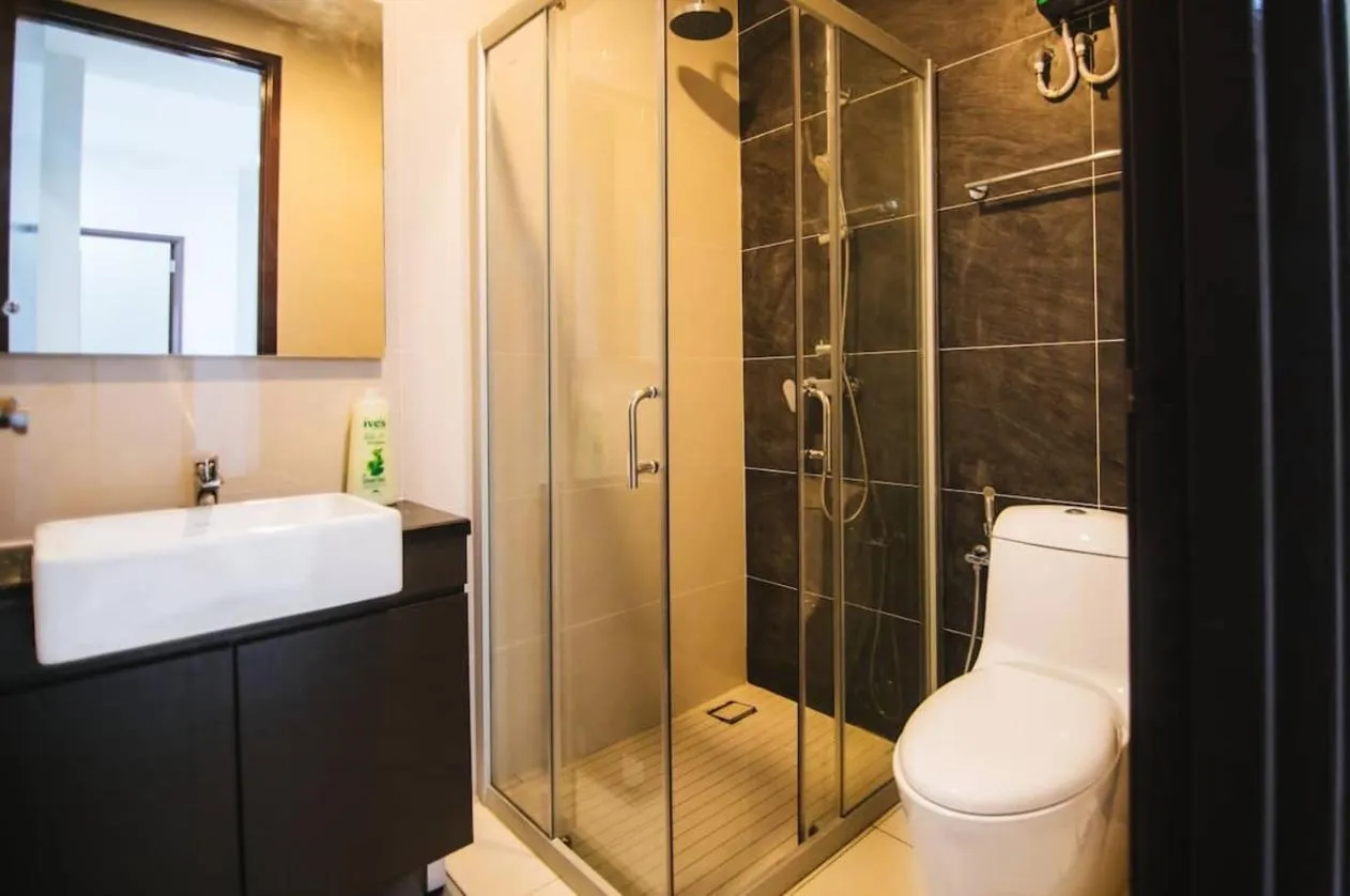 Shower in Country Garden Danga Bay @ UHA