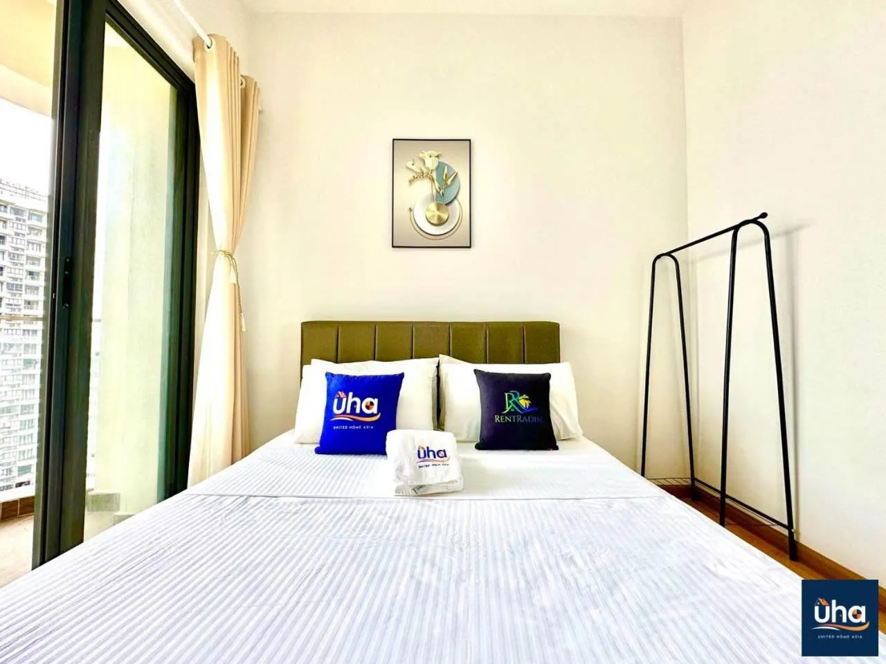 Bed in Country Garden Danga Bay @ UHA