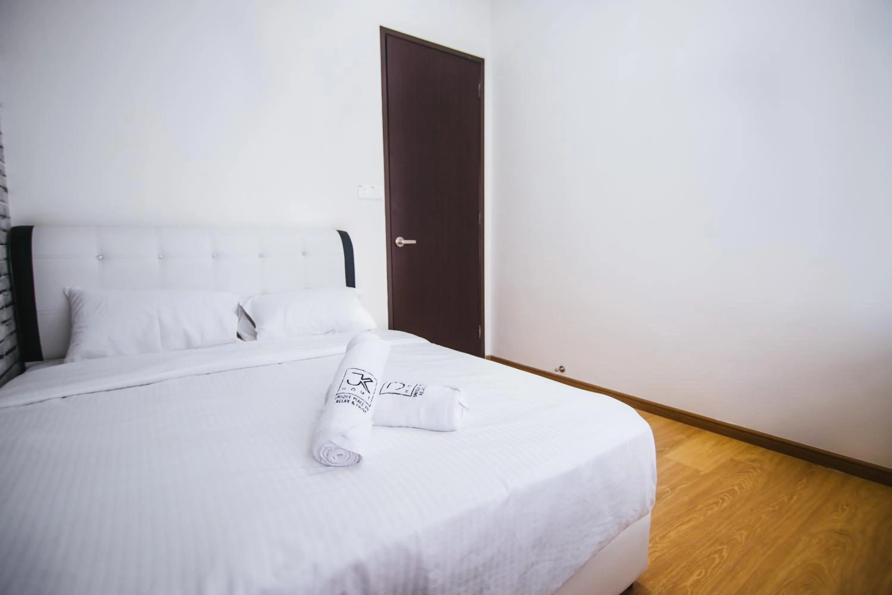 Bedroom, Bed in Country Garden Danga Bay @ UHA