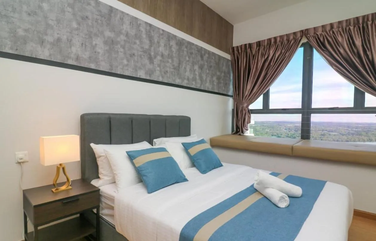 Bedroom, Bed in Country Garden Danga Bay @ UHA