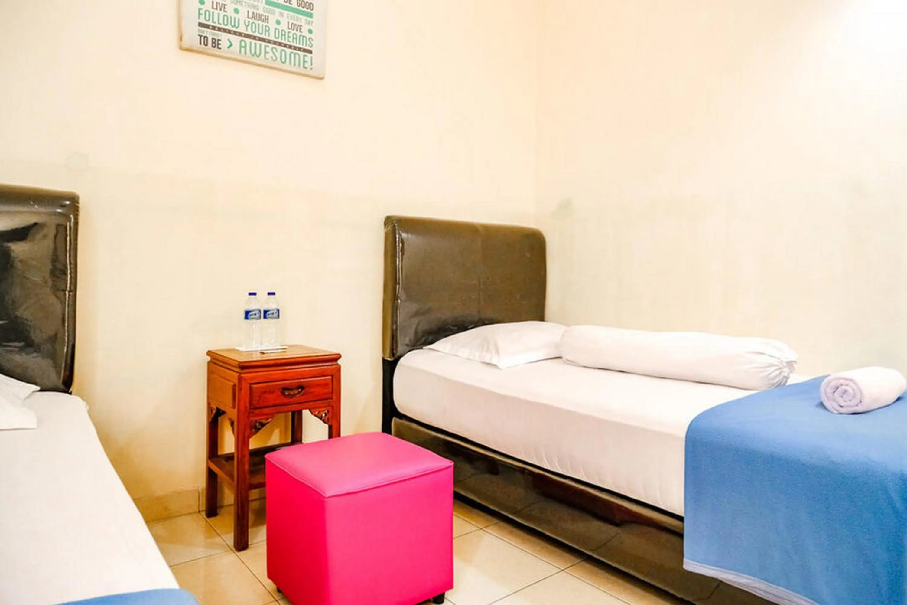 Bed in Pondok Malabar Mitra RedDoorz
