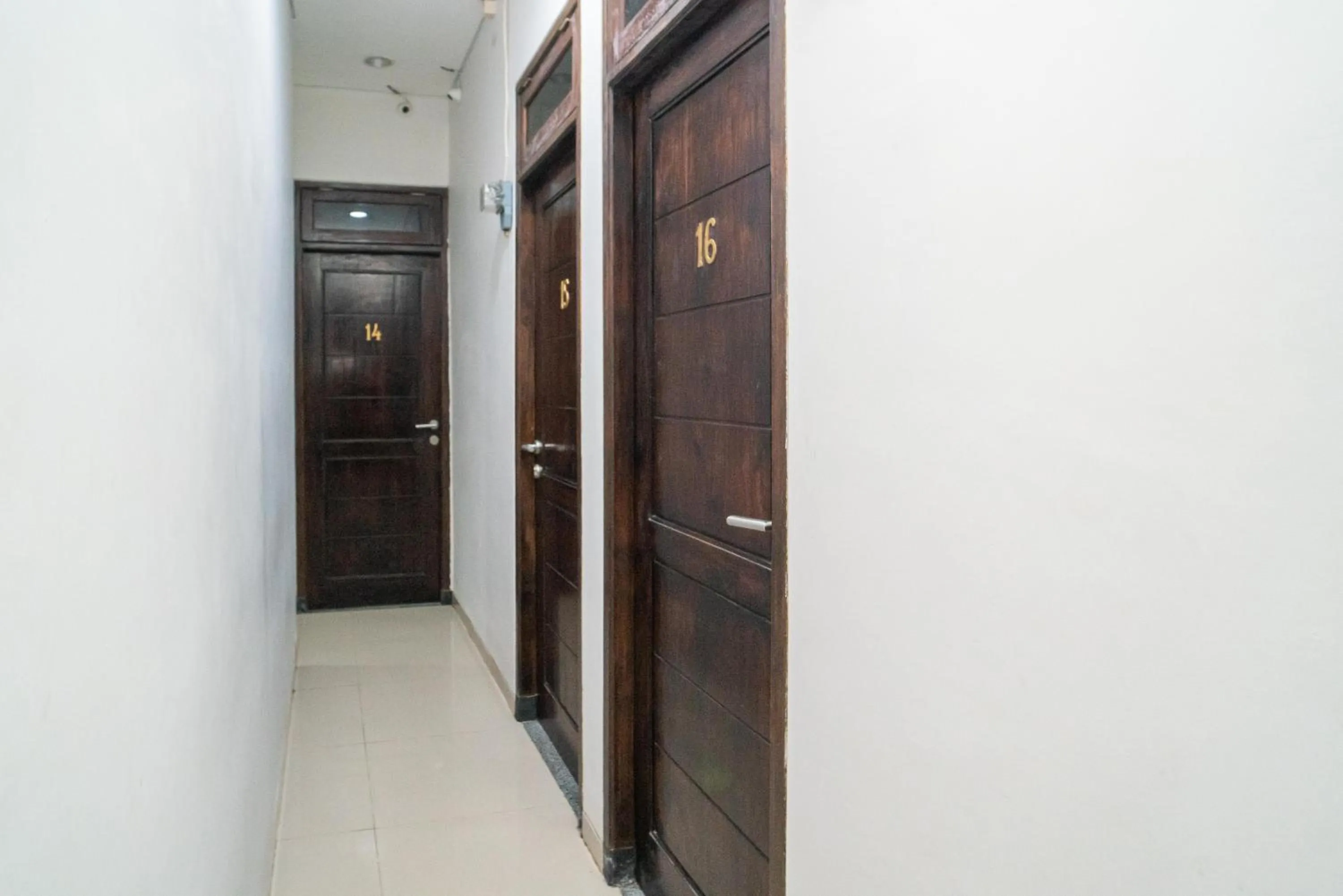 Facade/entrance in RedDoorz at MERR Rungkut Jl Gunung Anyar