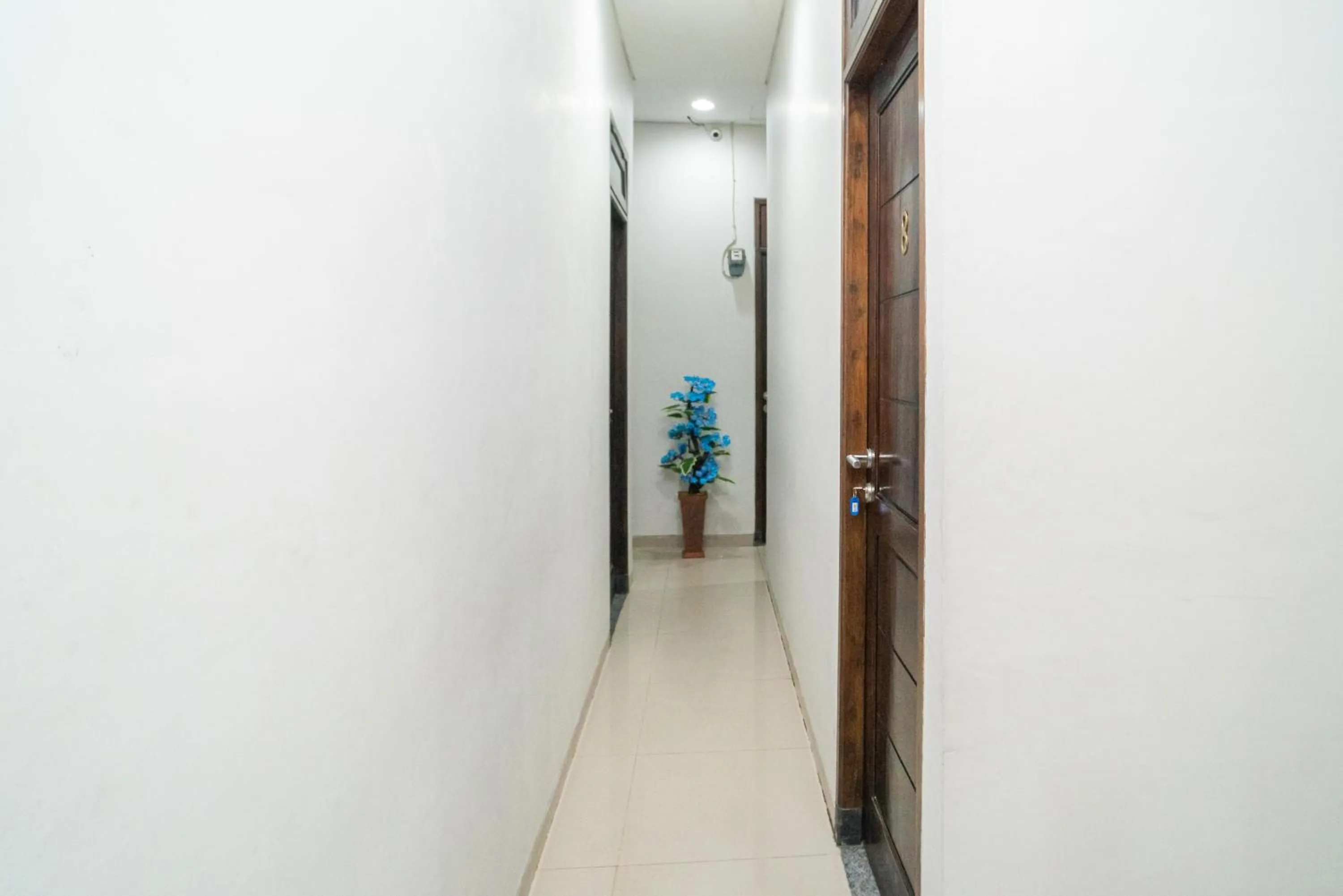 RedDoorz at MERR Rungkut Jl Gunung Anyar