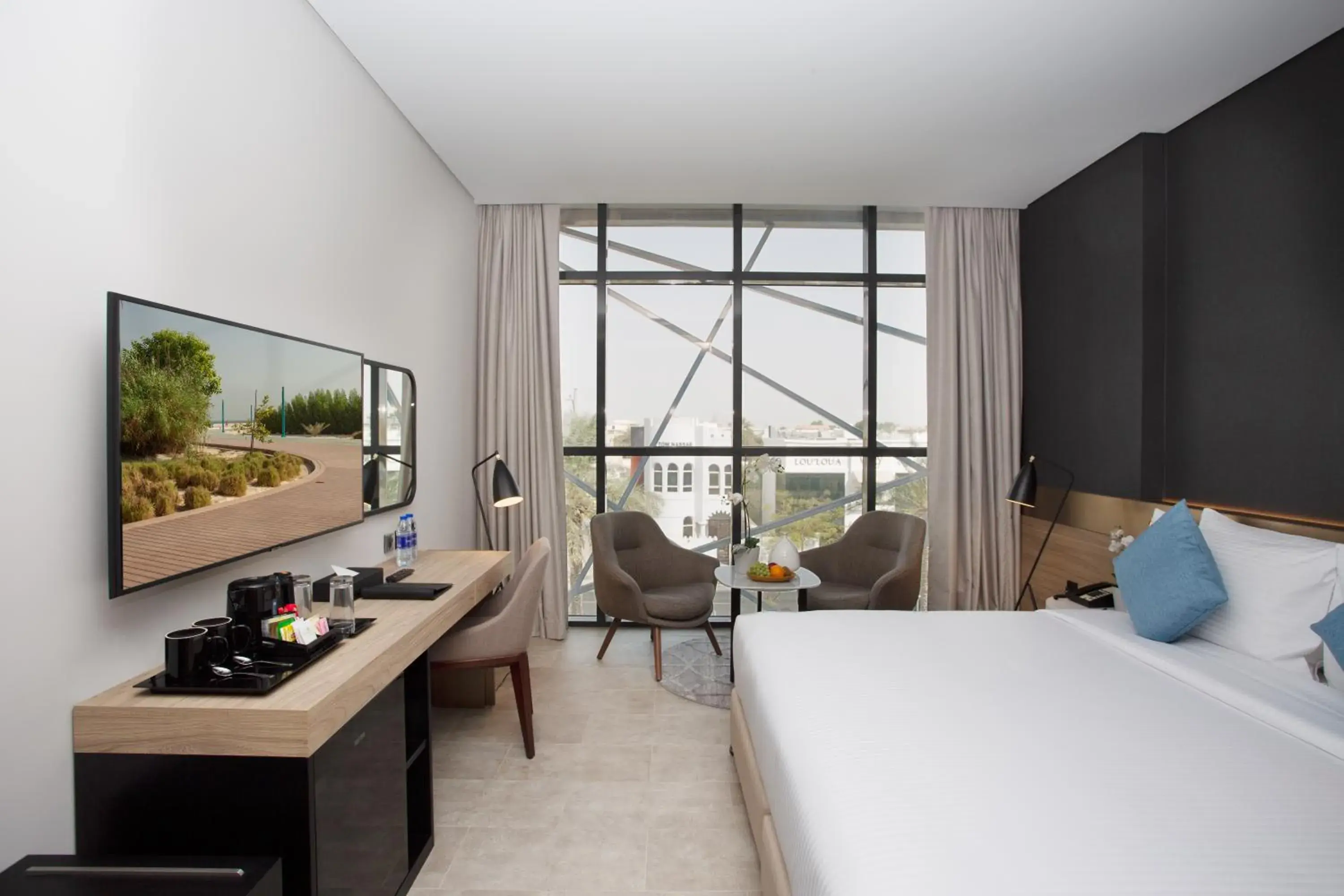 Deluxe Room in Beach Walk Hotel Jumeirah Deluxe Room in Beach Walk Hotel Jumeirah