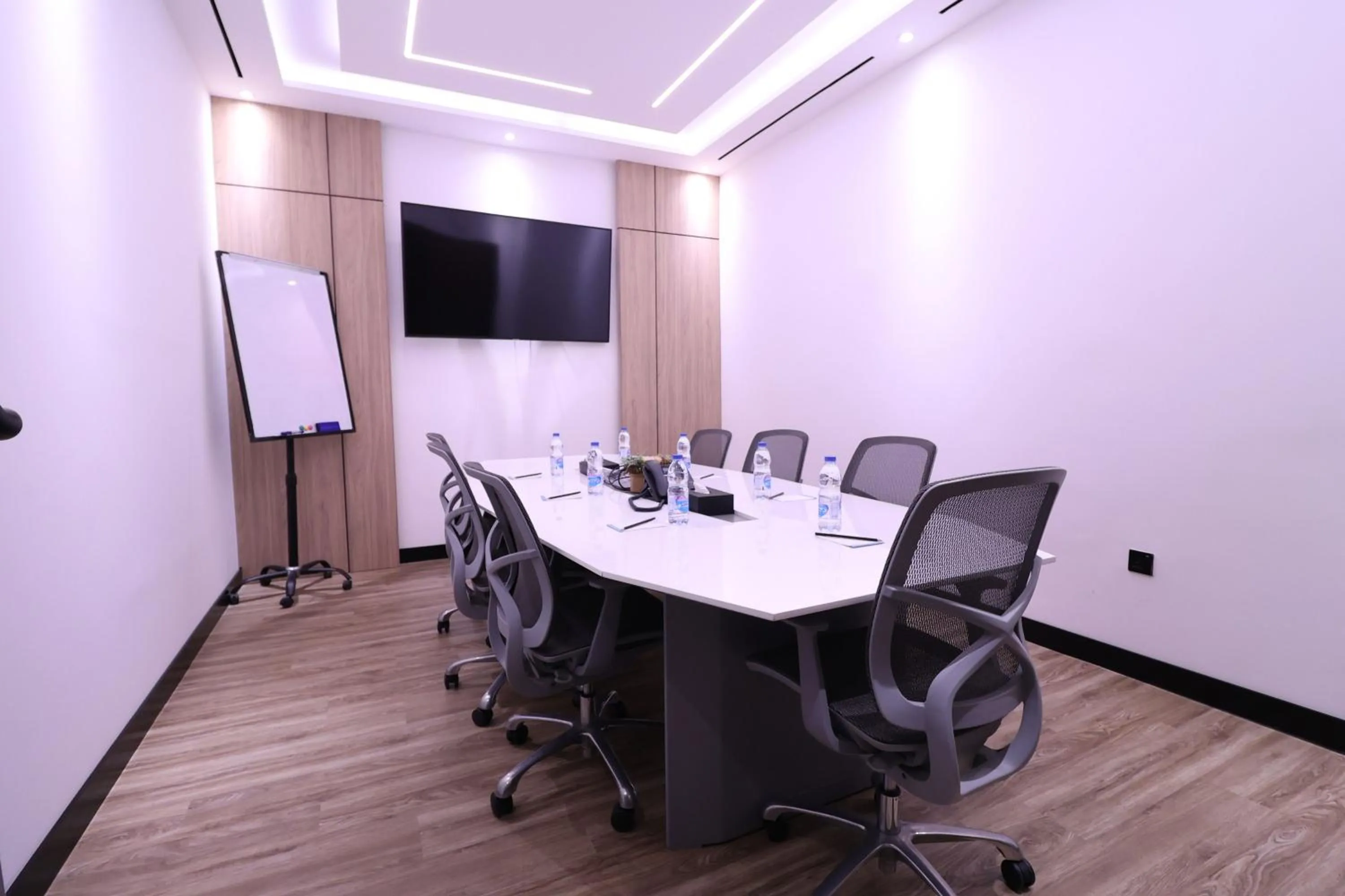 Business facilities in Beach Walk Hotel Jumeirah