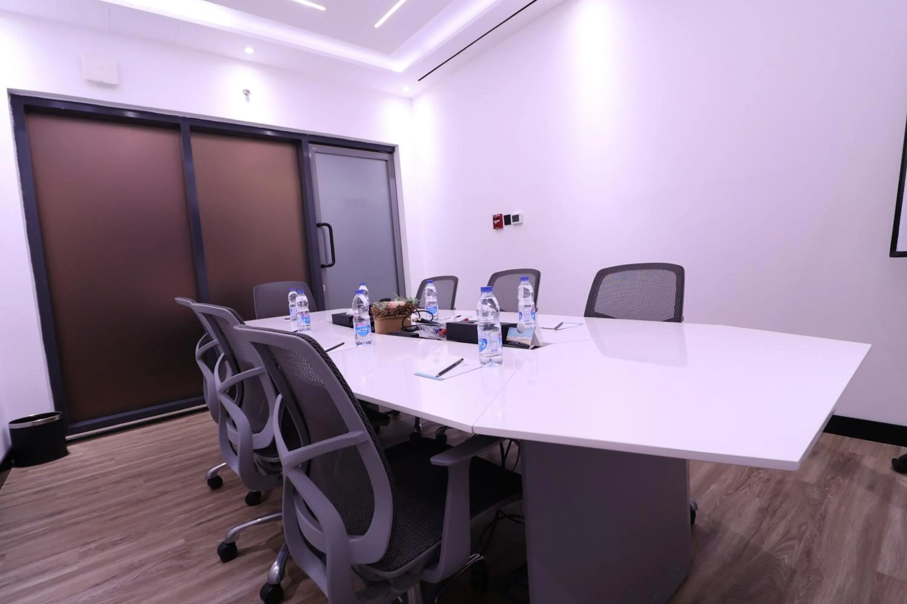 Business facilities in Beach Walk Hotel Jumeirah