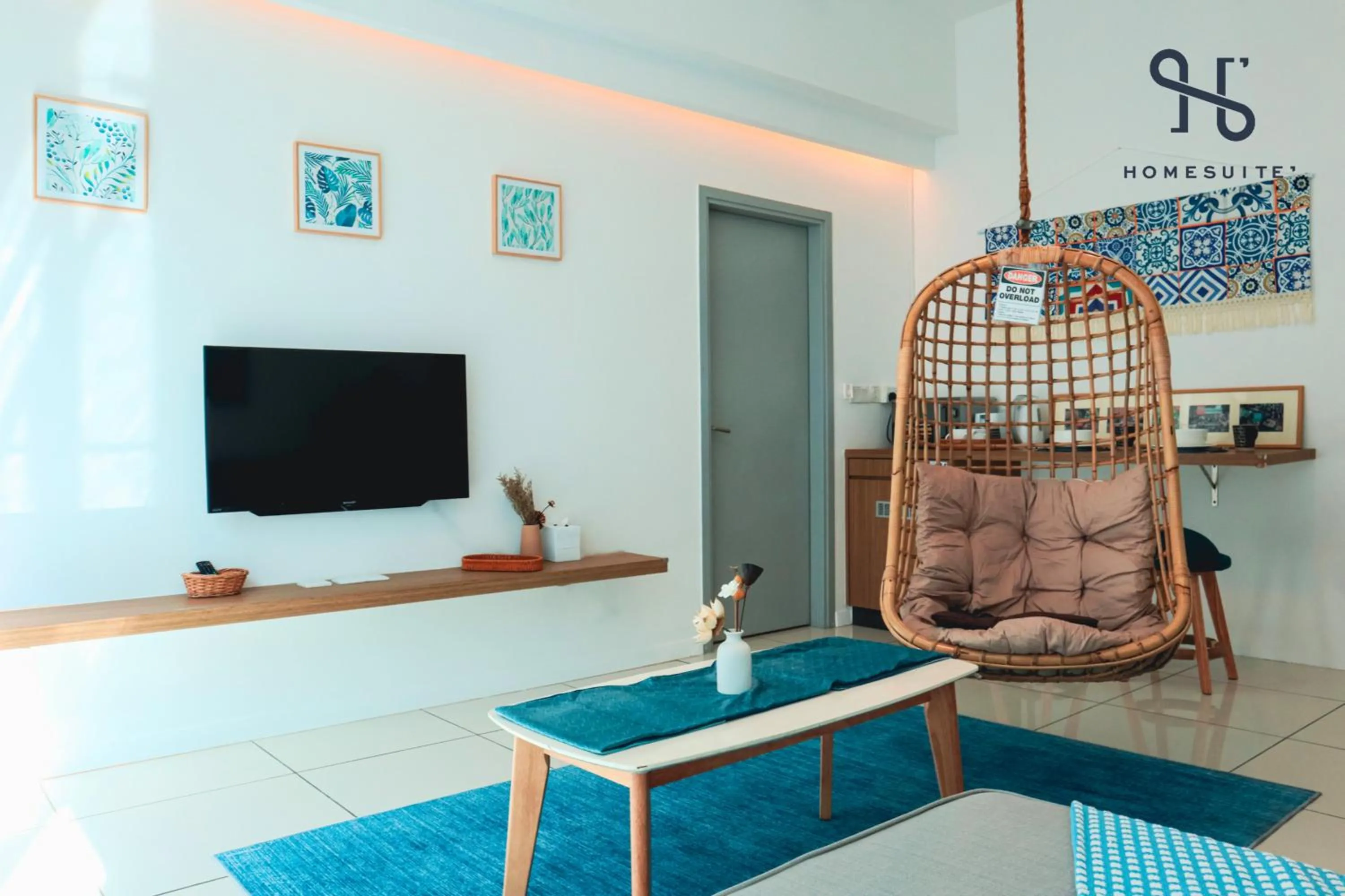 Communal lounge/ TV room in Homesuite' Home at Sutera Avenue