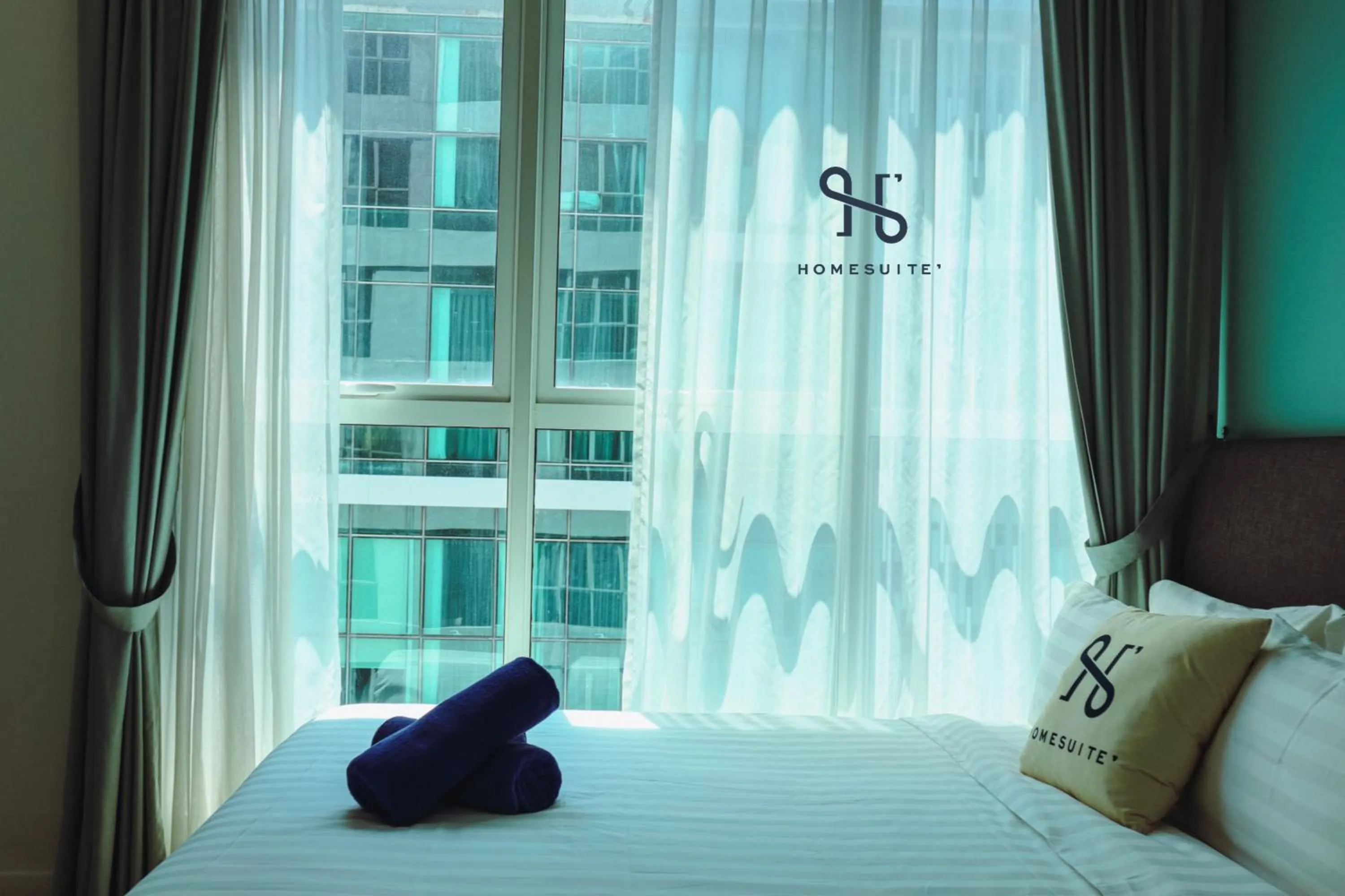 Photo of the whole room, Bed in Homesuite' Home at Sutera Avenue