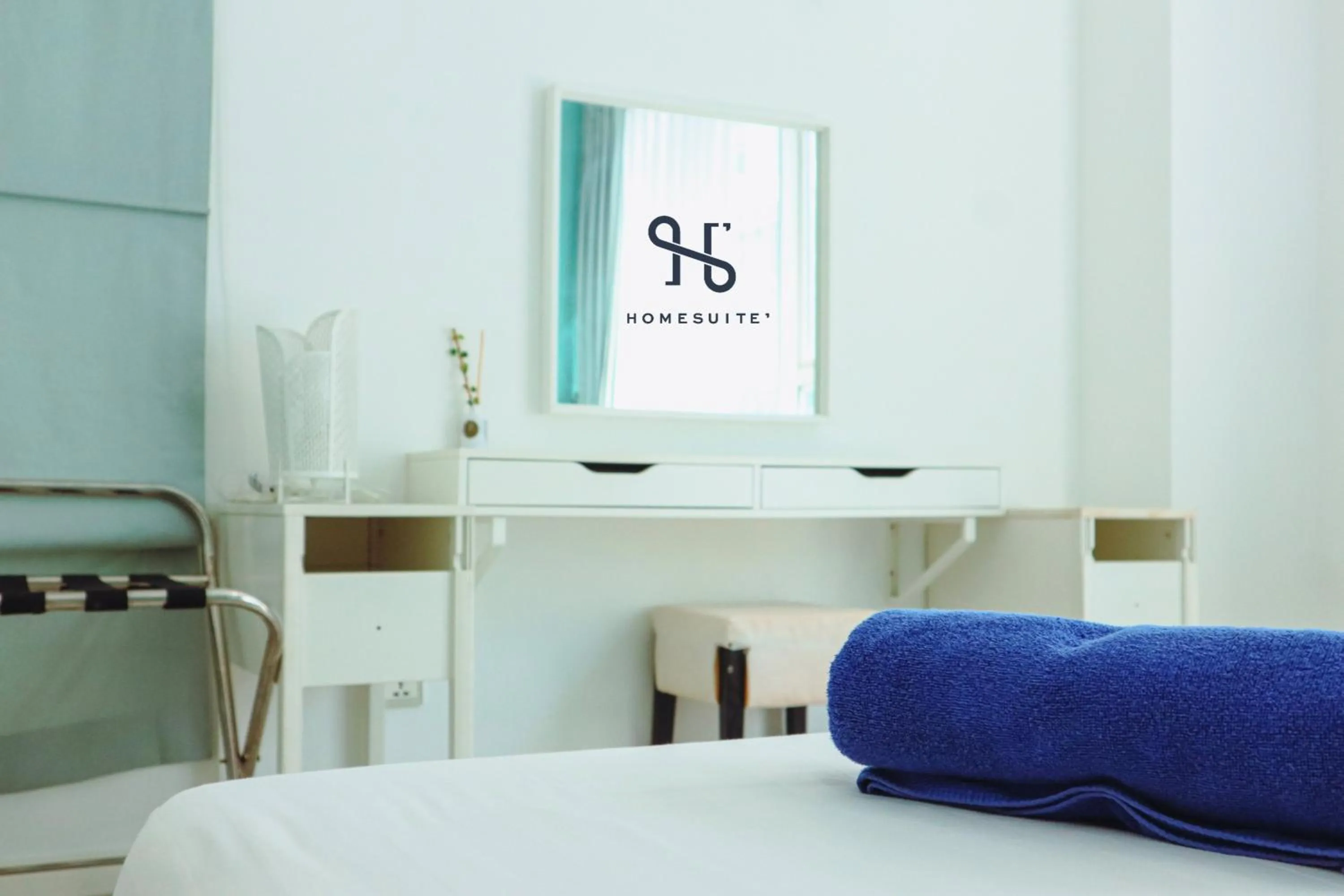 Photo of the whole room, Bed in Homesuite' Home at Sutera Avenue