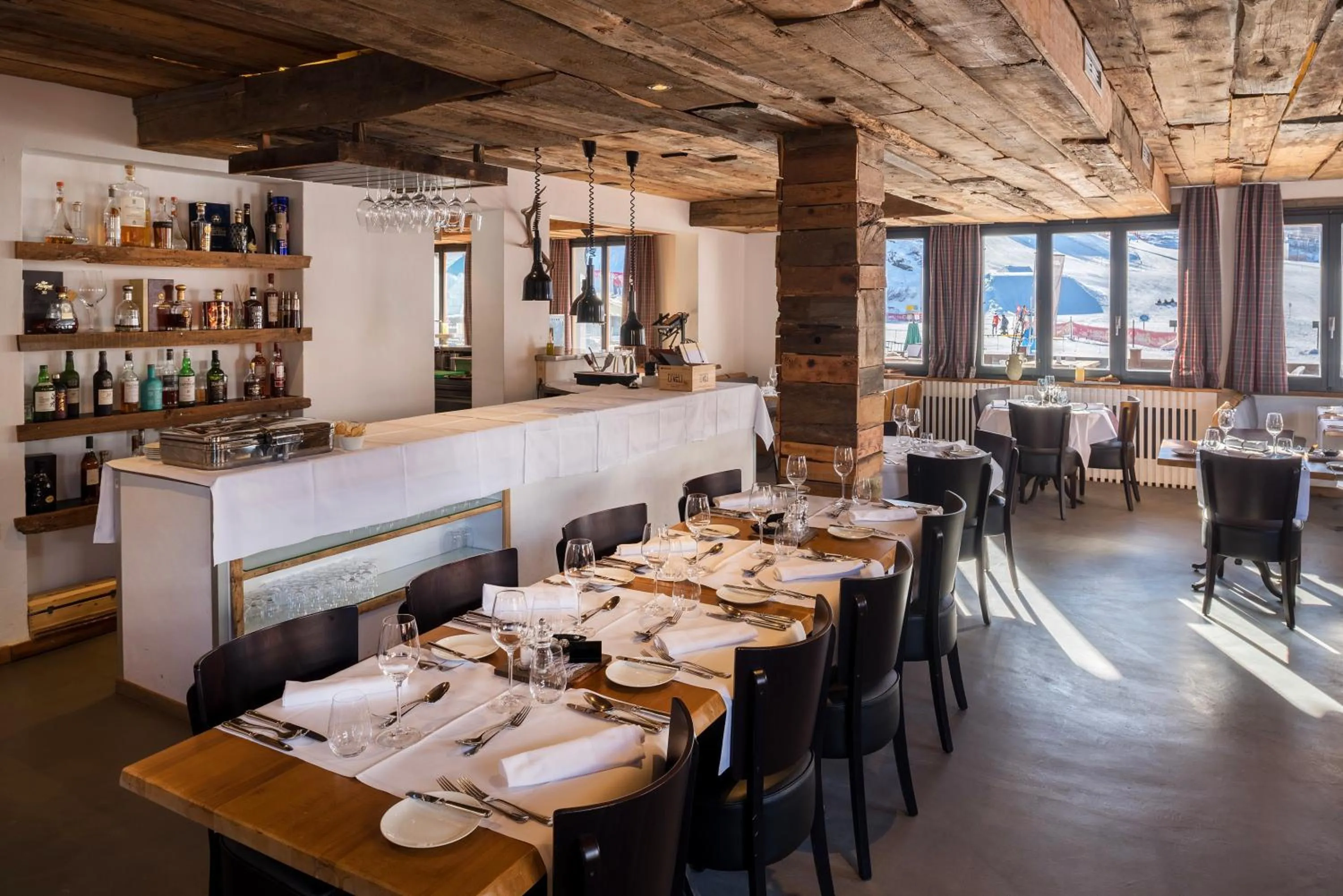 Restaurant/places to eat in Hotel THE LARIX ski-in ski-out