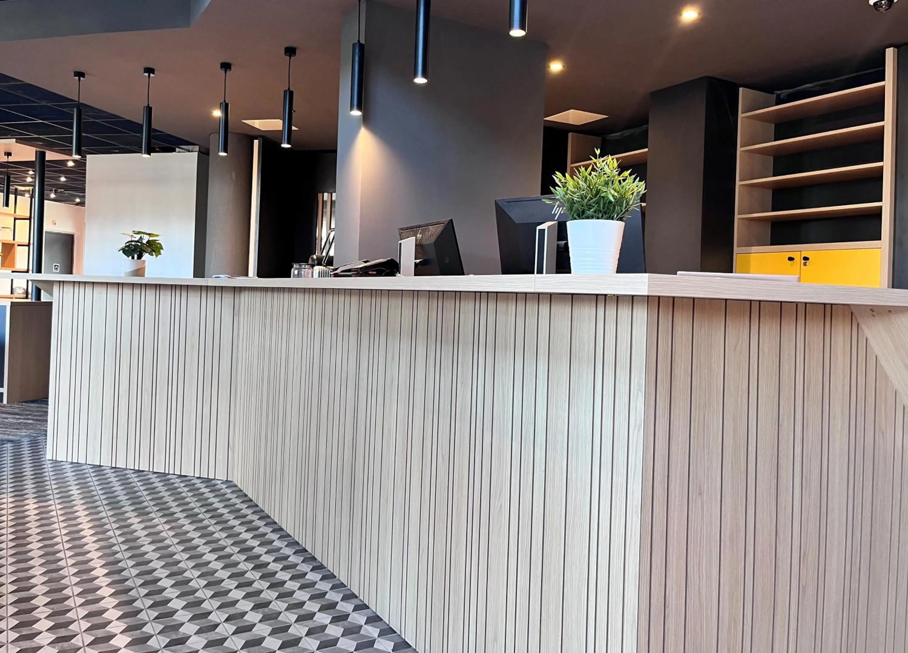 Lobby or reception in ibis Clermont Ferrand Montferrand