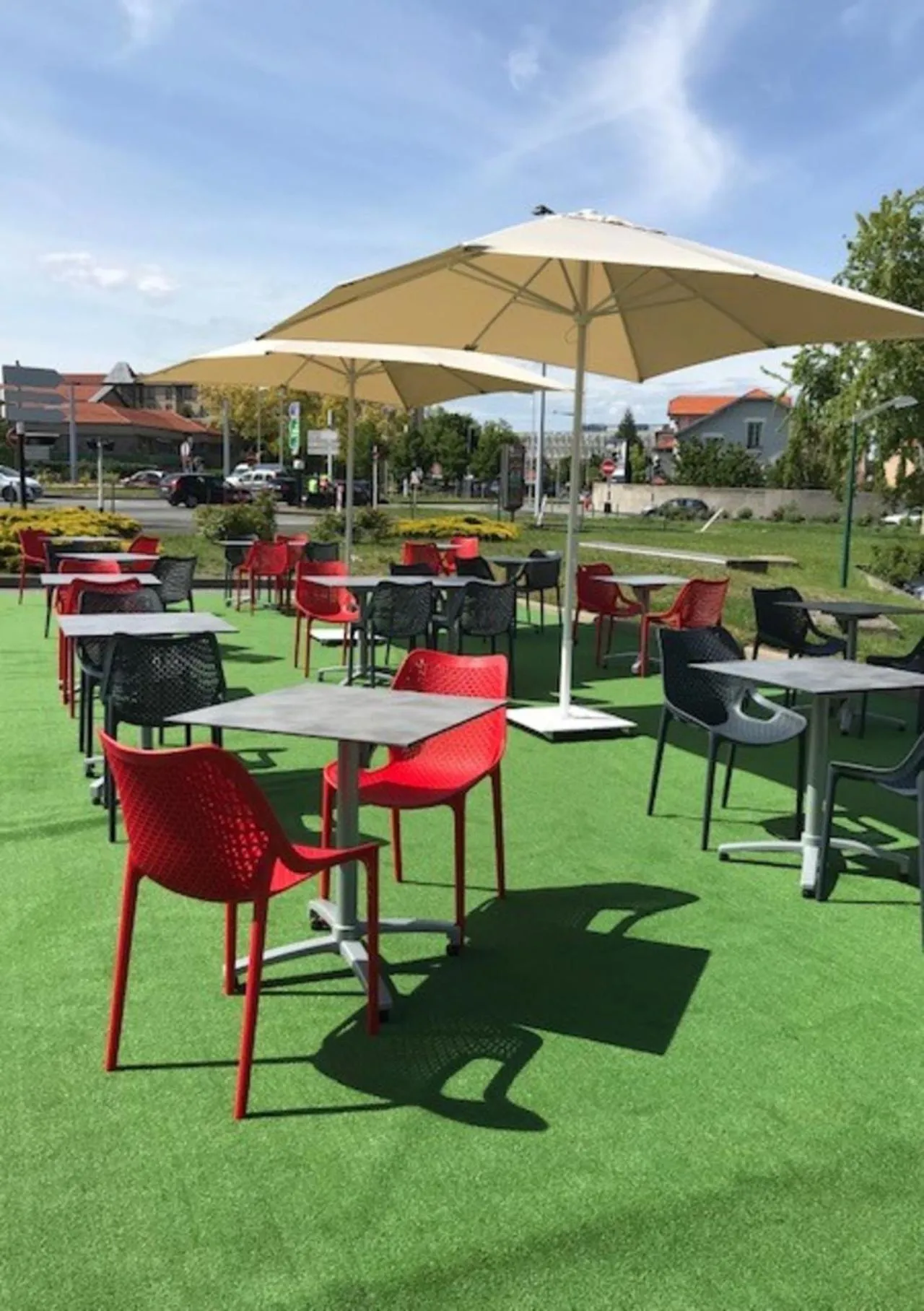 Patio in ibis Clermont Ferrand Montferrand