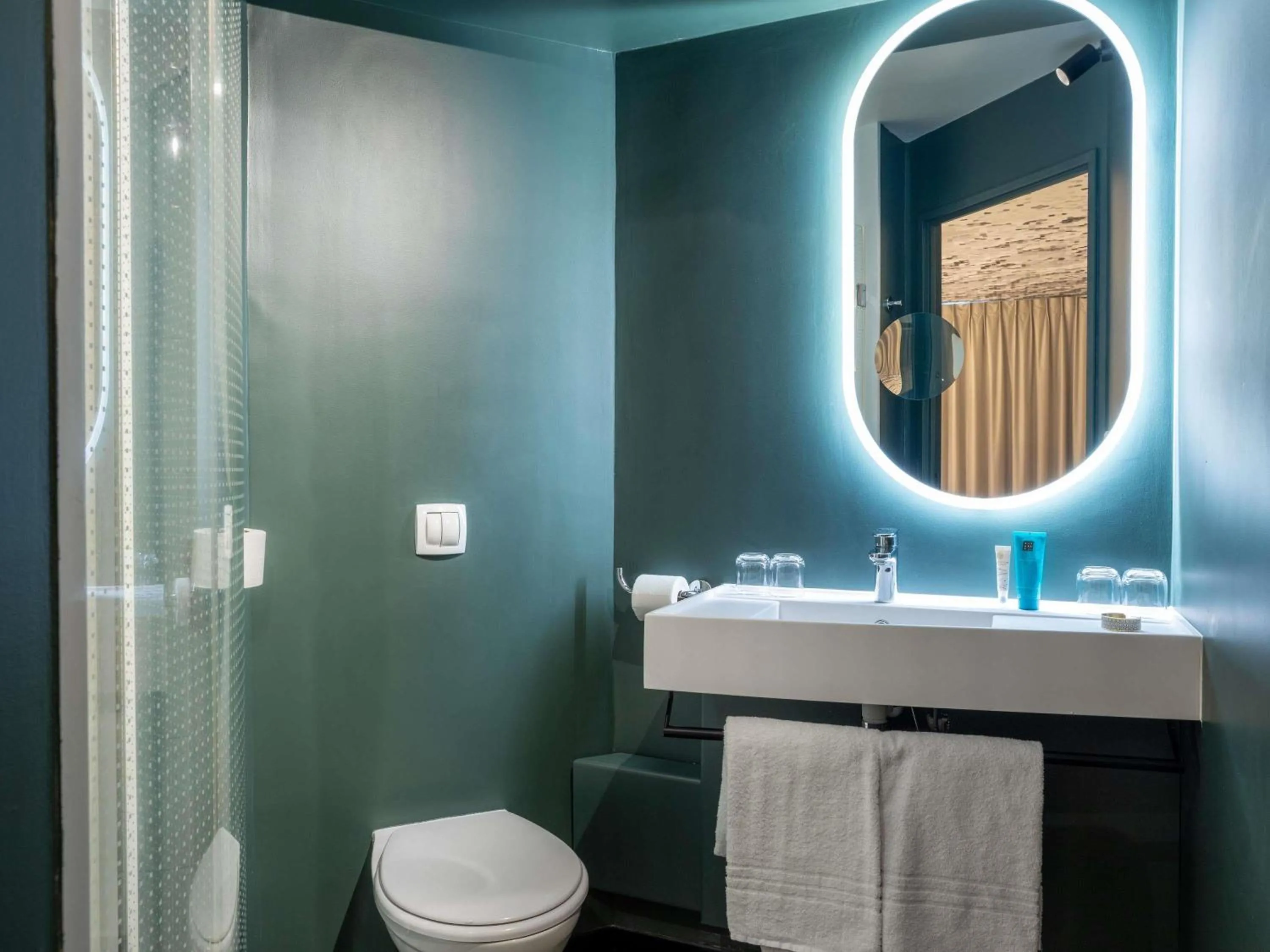 Property building in ibis Clermont Ferrand Montferrand