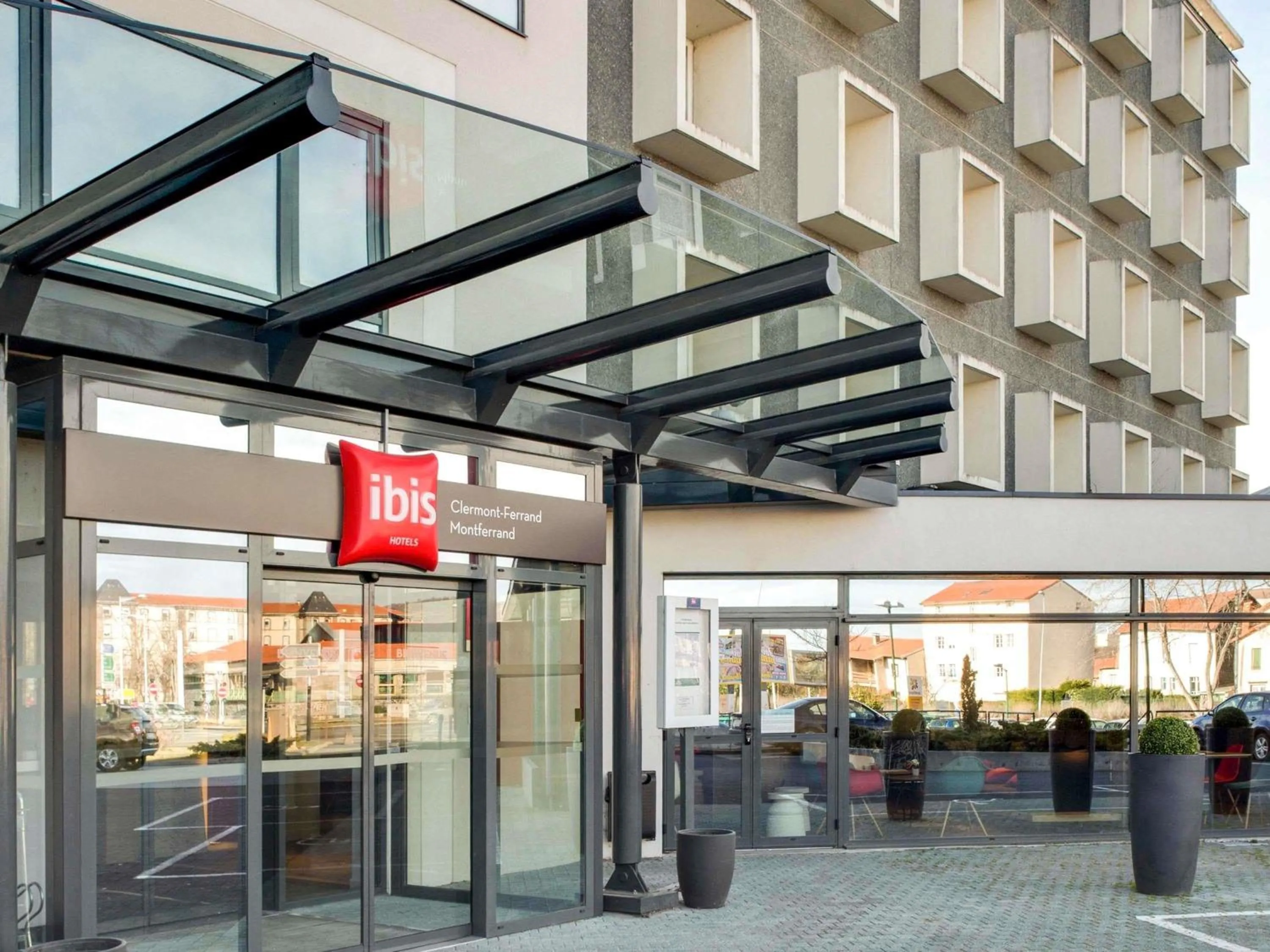 Property building in ibis Clermont Ferrand Montferrand