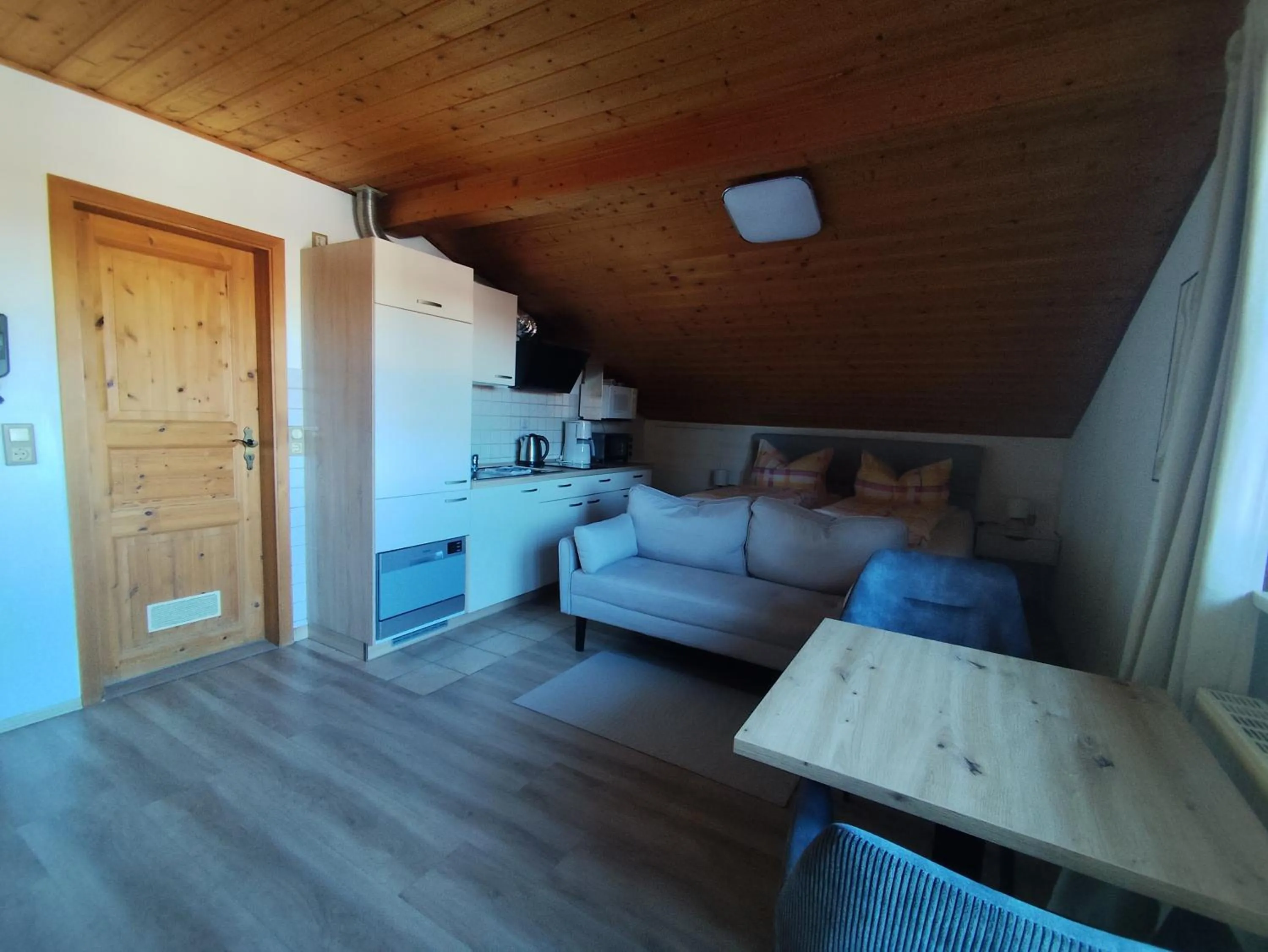 Living room, Bed in Ferienwohnungen König