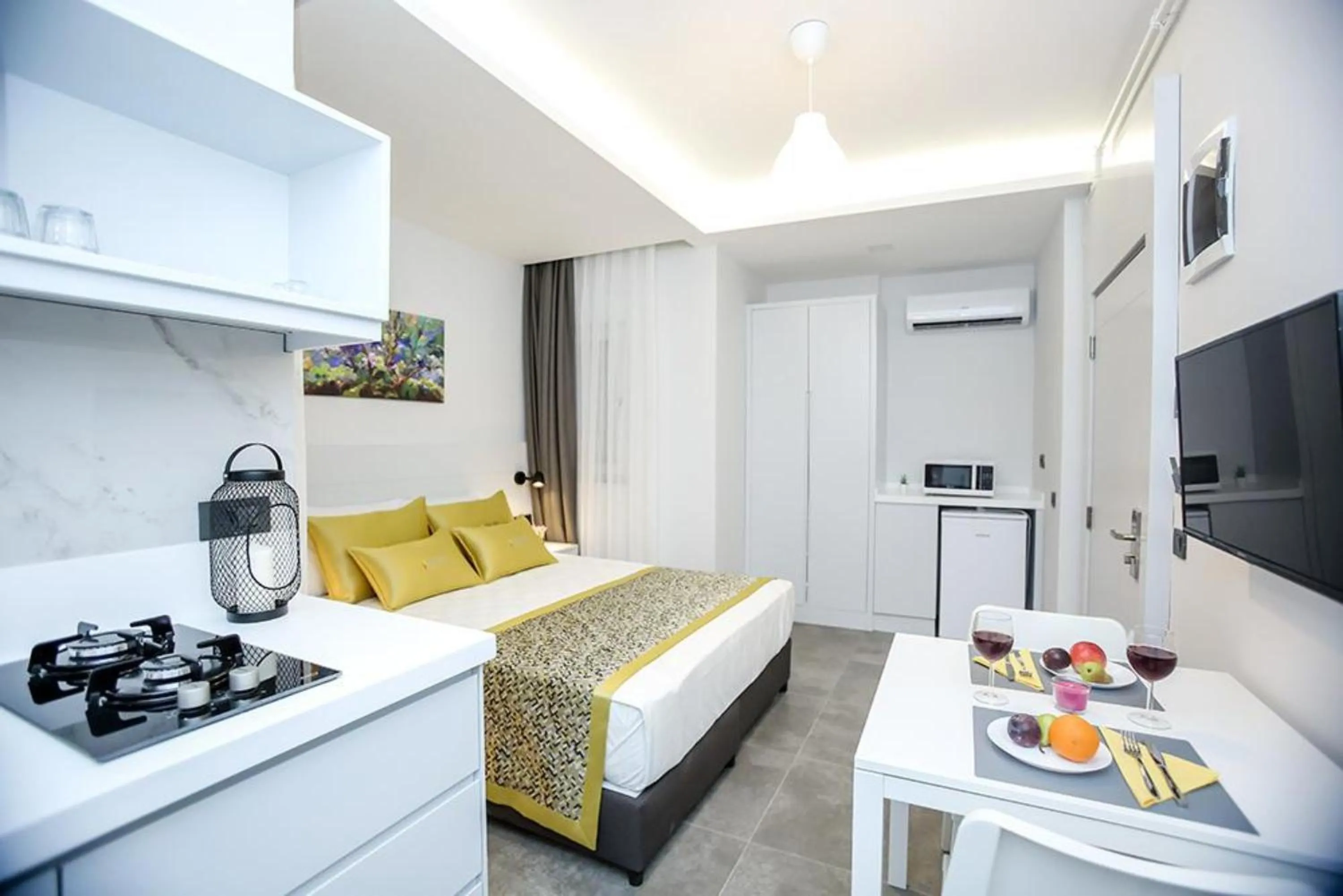 Bedroom in Stile Suite Family Hotel